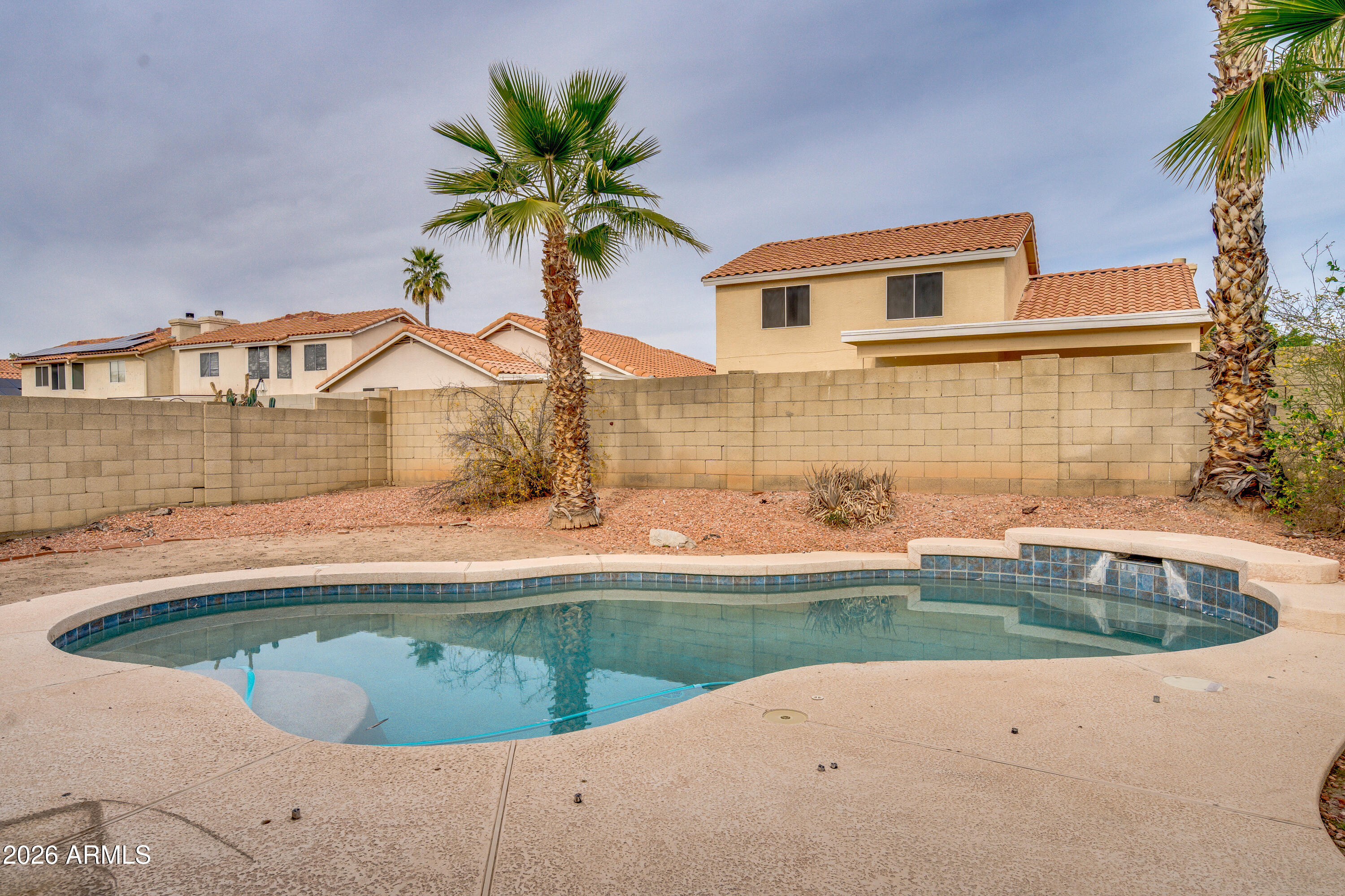 1304 E MURIEL Drive