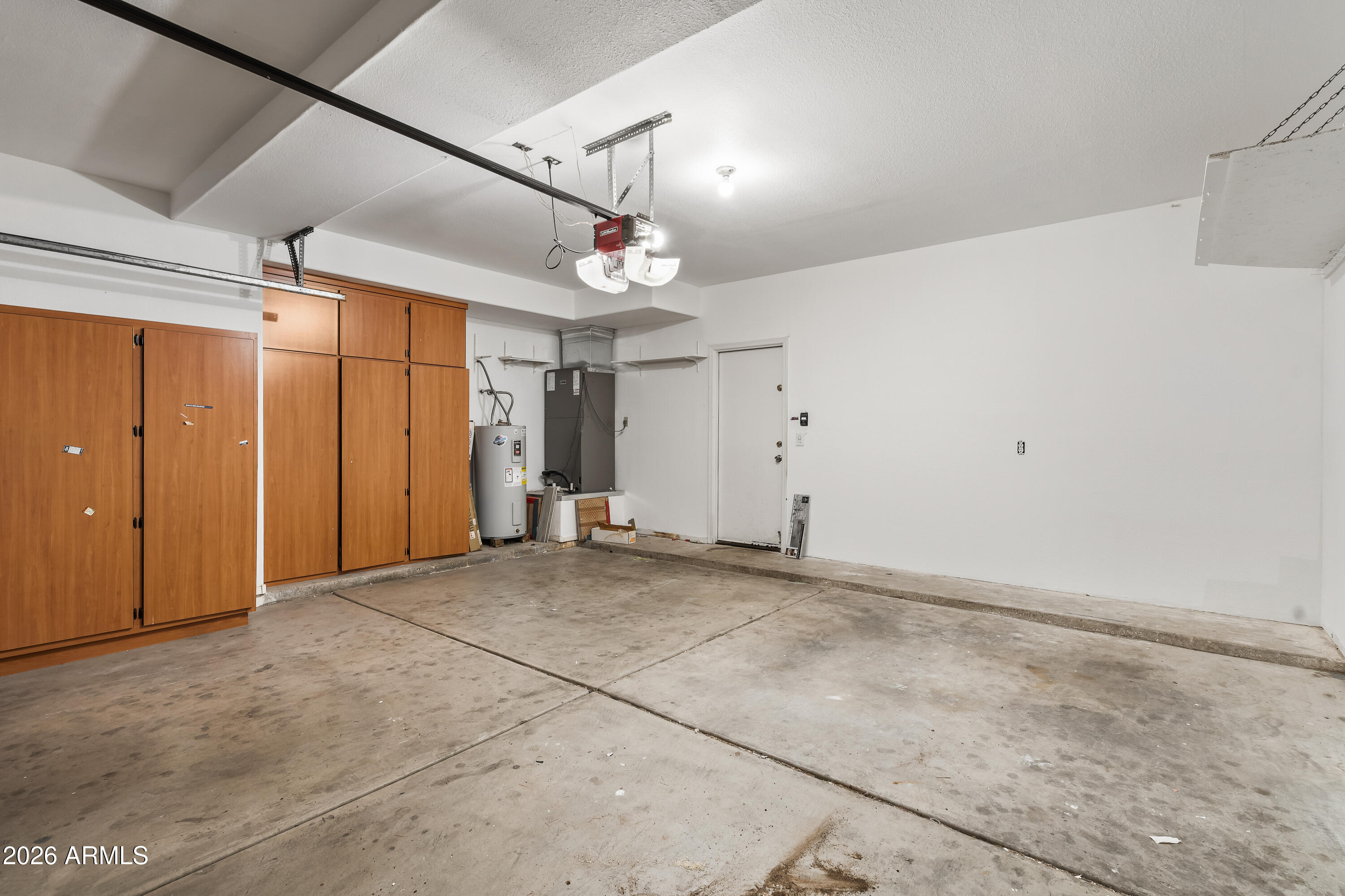 1304 E MURIEL Drive