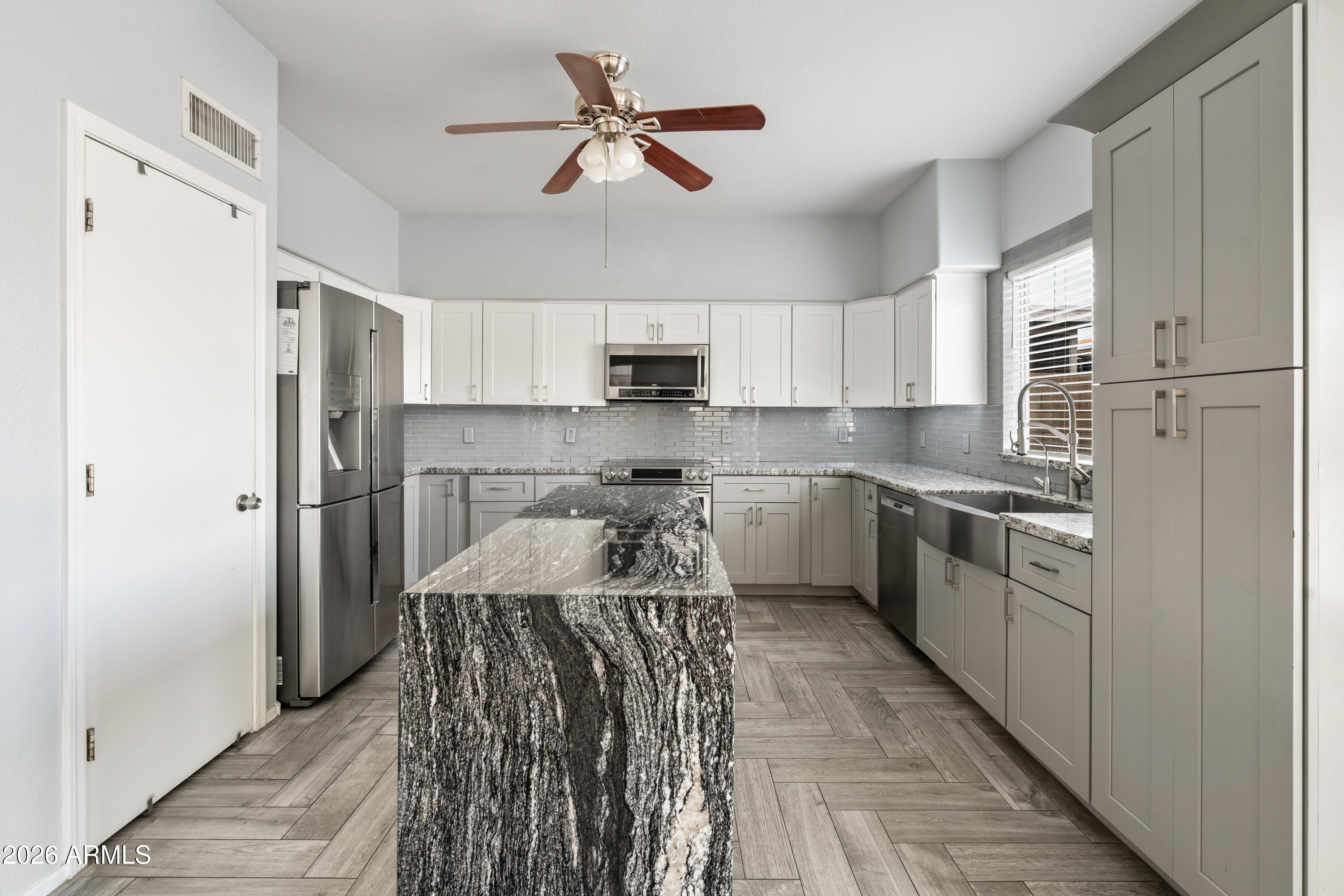 1304 E MURIEL Drive