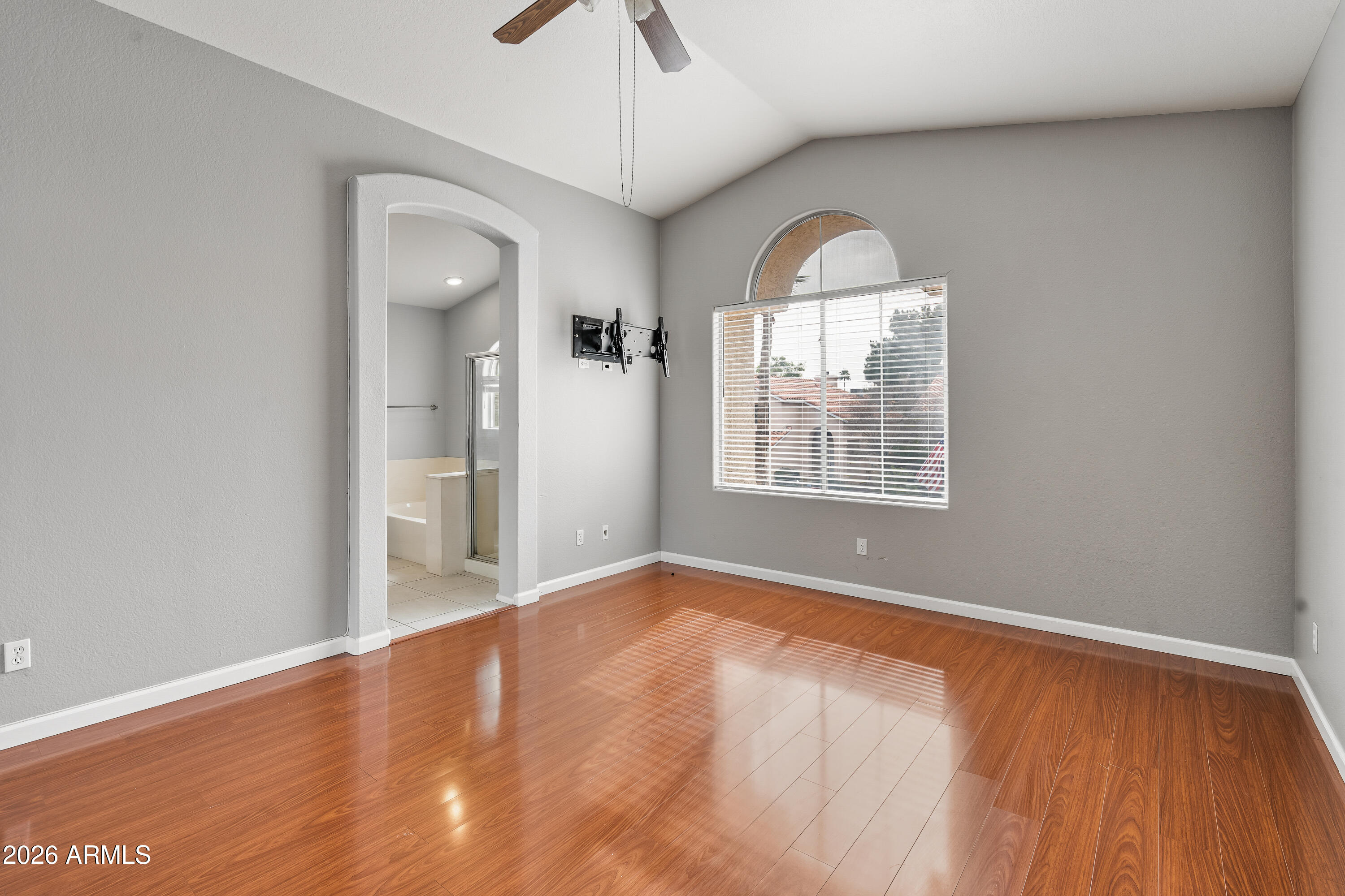 1304 E MURIEL Drive
