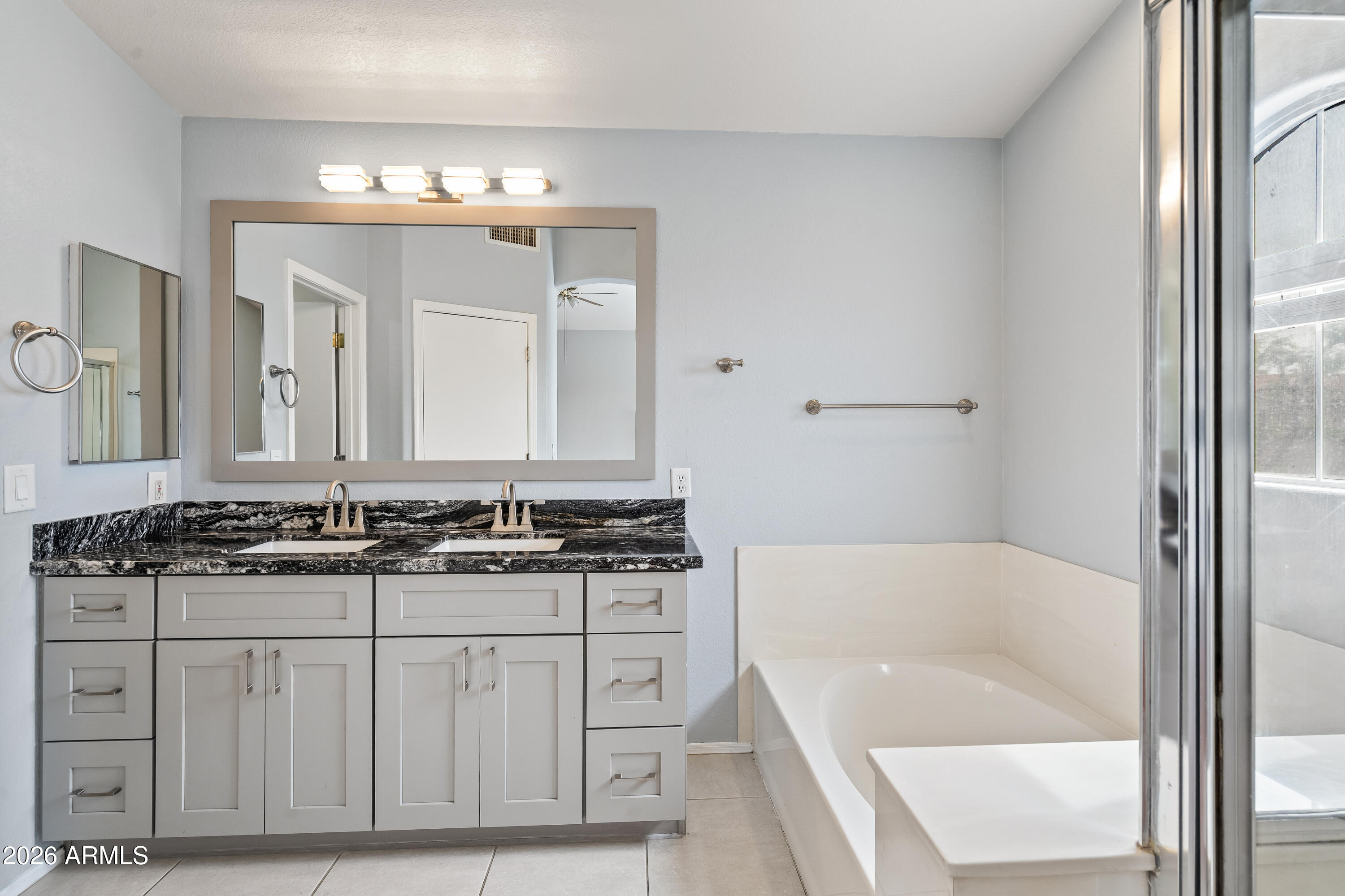1304 E MURIEL Drive