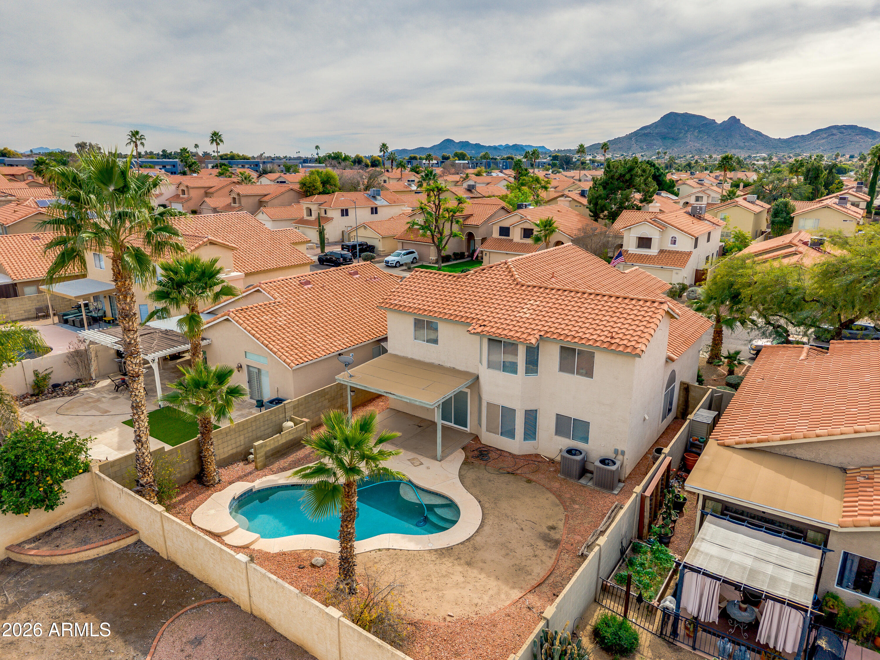 1304 E MURIEL Drive
