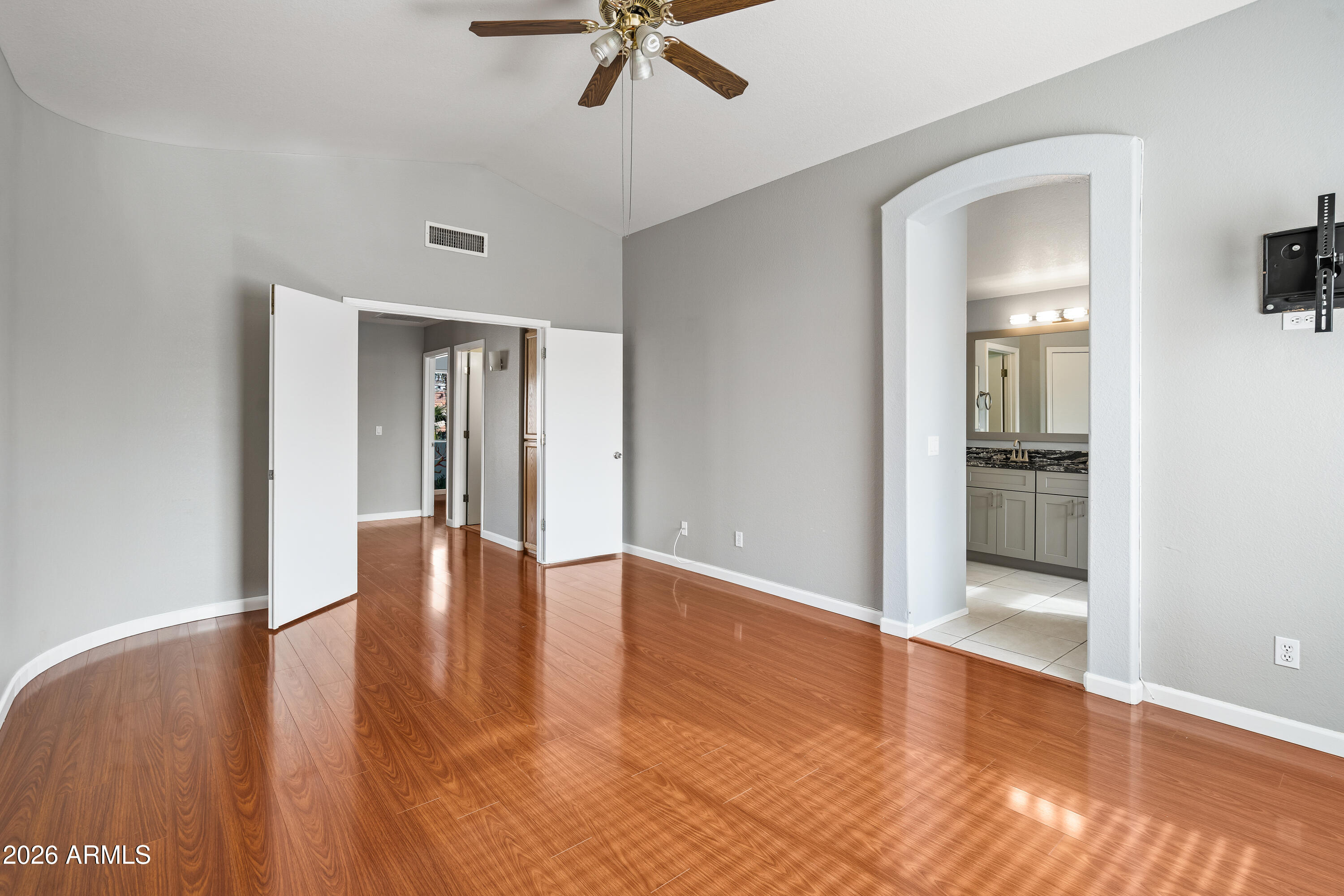 1304 E MURIEL Drive