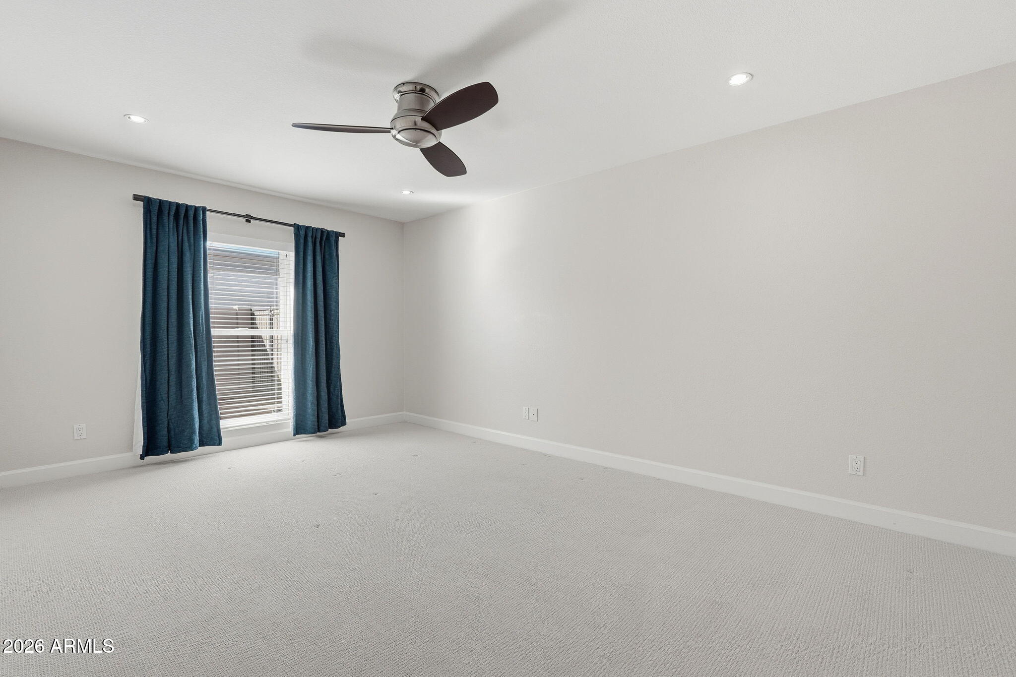 8121 E DEL PLOMO Drive