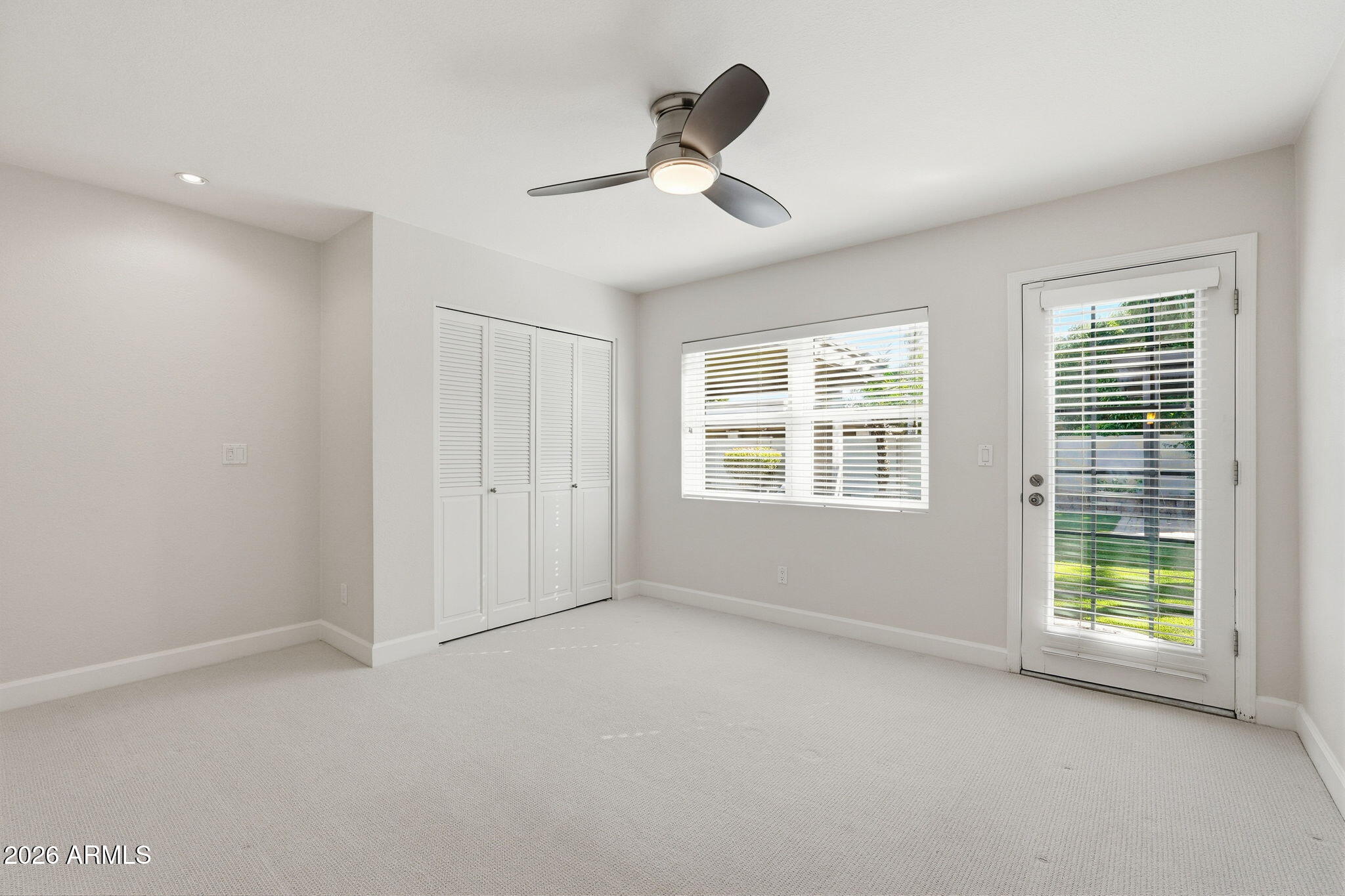 8121 E DEL PLOMO Drive