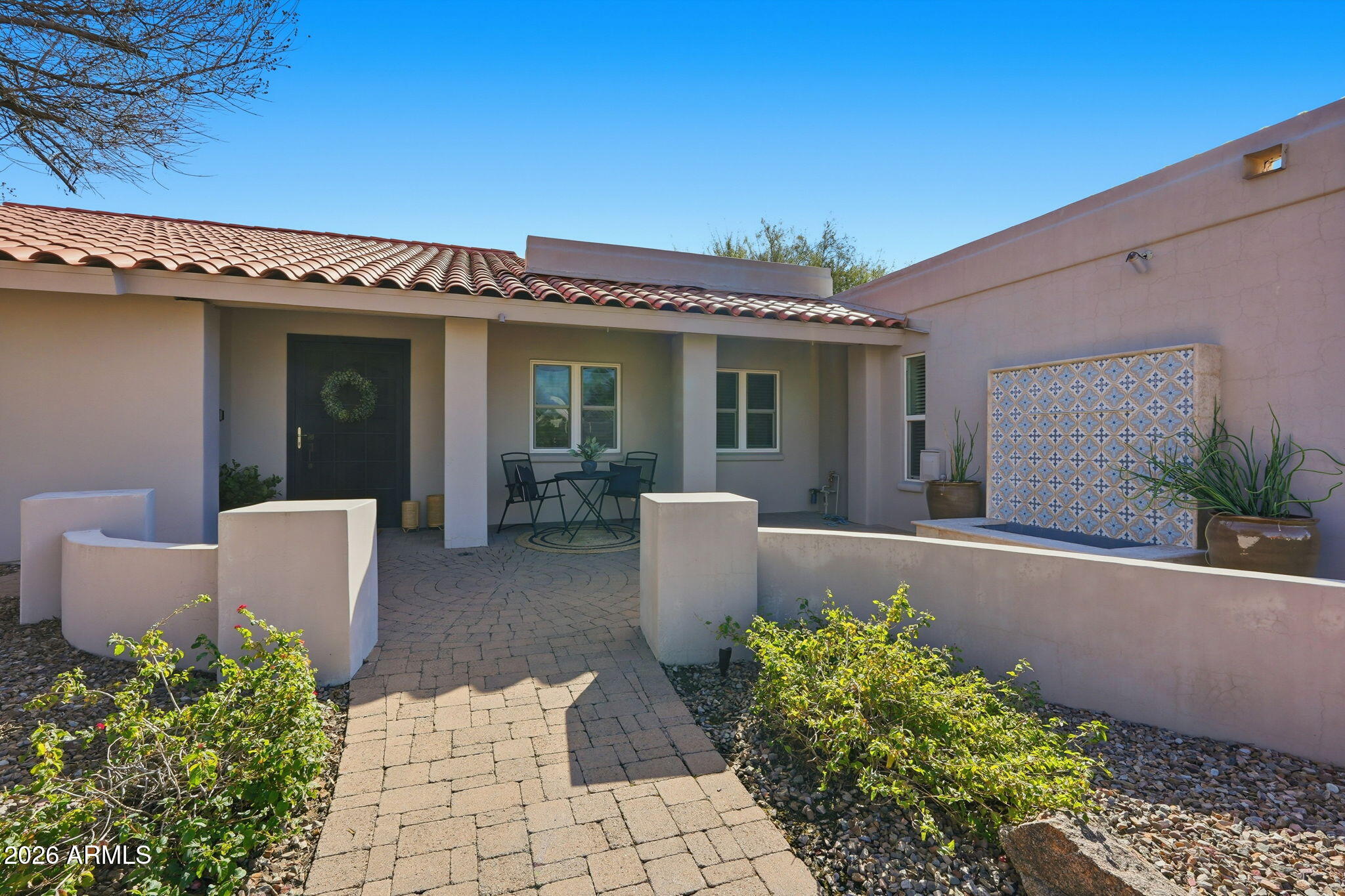 8121 E DEL PLOMO Drive