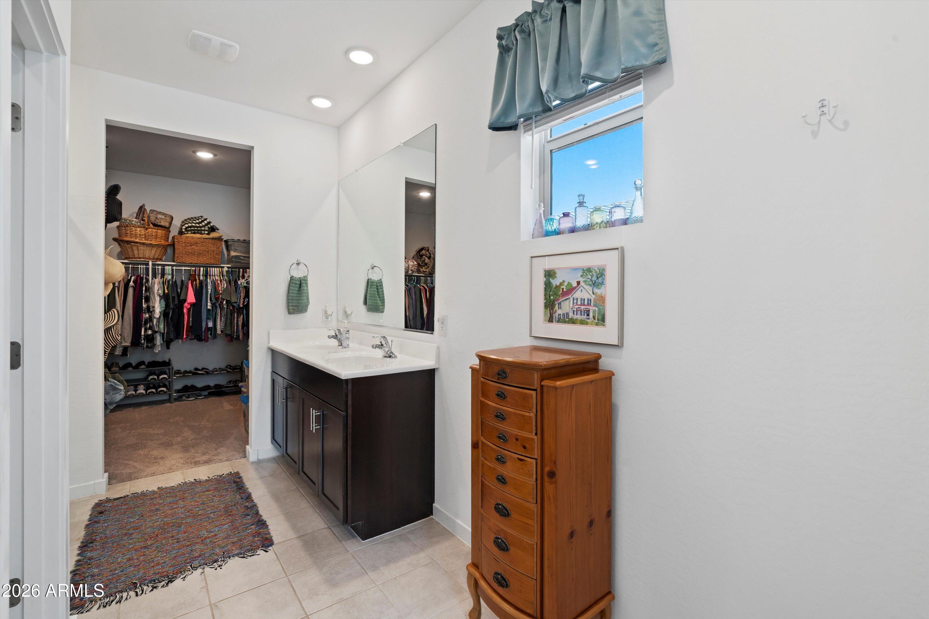 2511 E SAN MIGUEL Drive