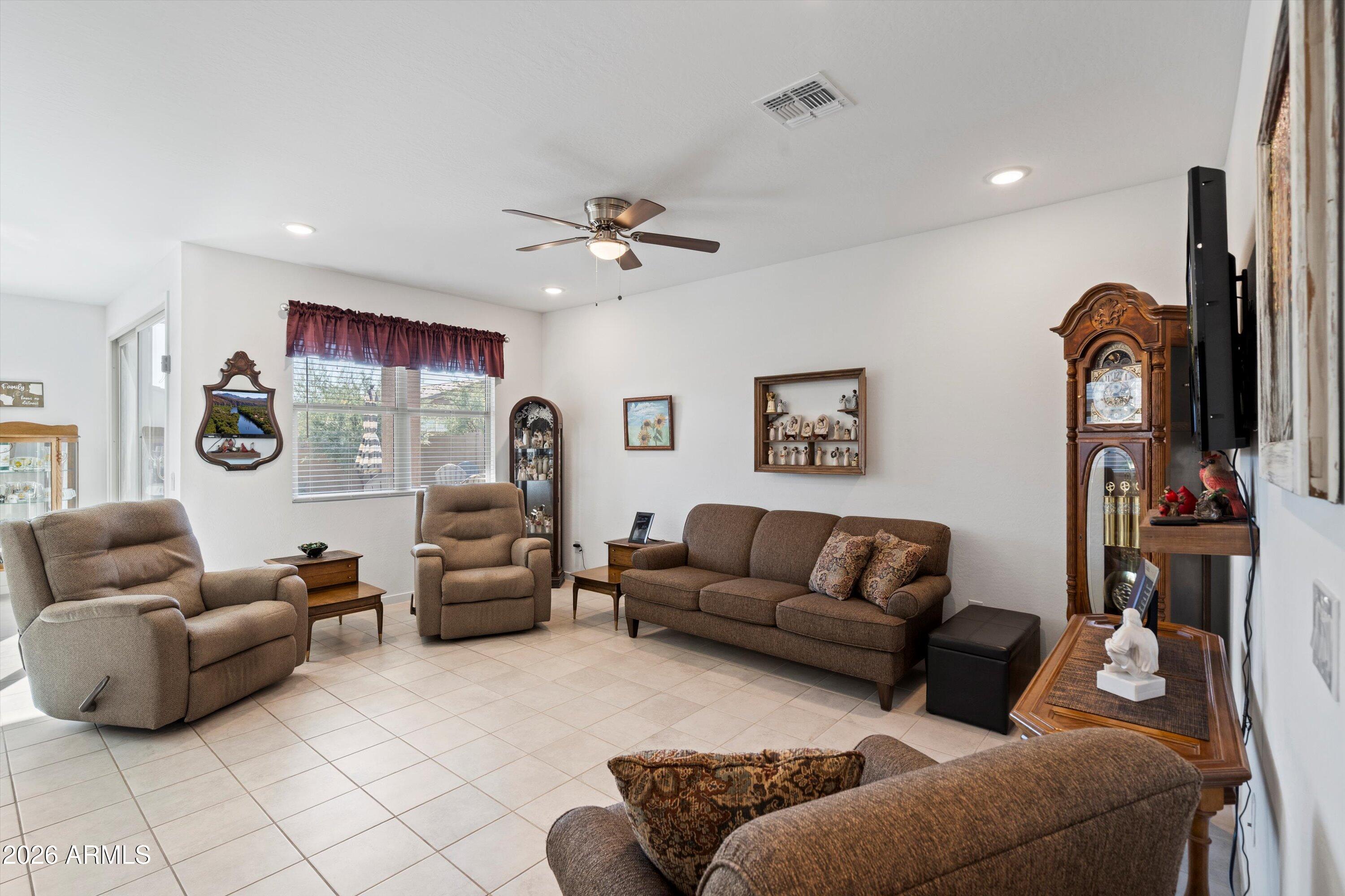 2511 E SAN MIGUEL Drive