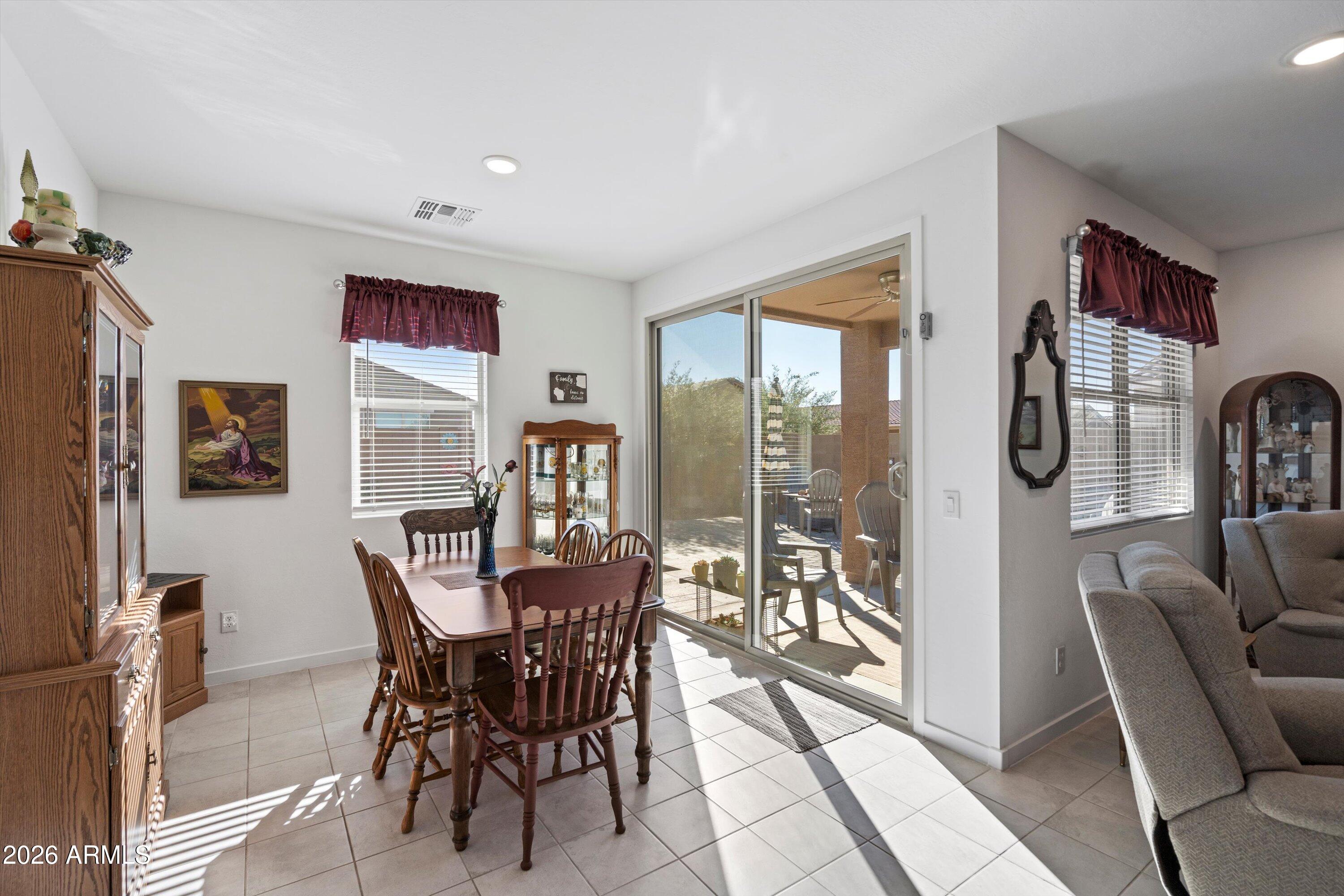 2511 E SAN MIGUEL Drive