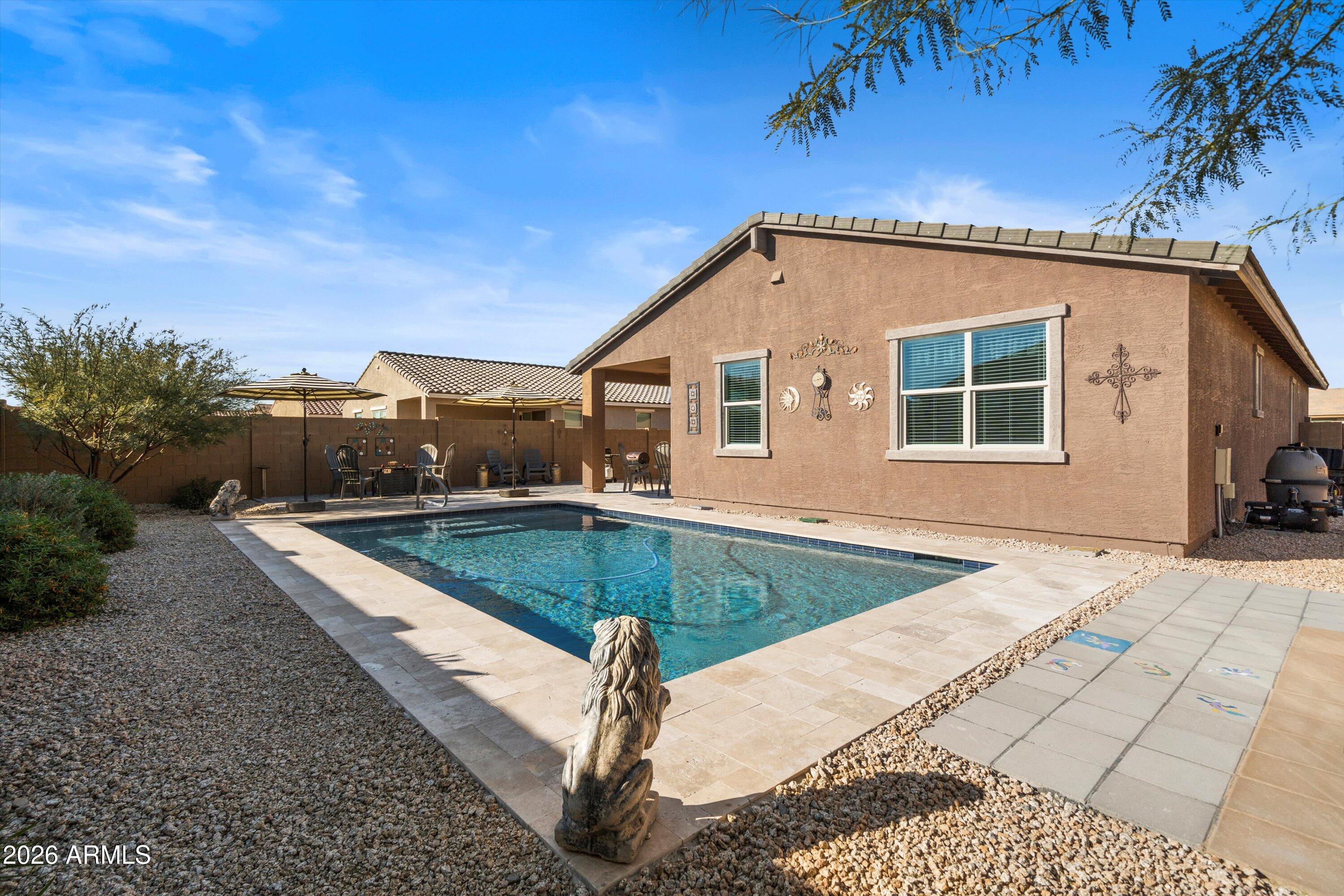 2511 E SAN MIGUEL Drive