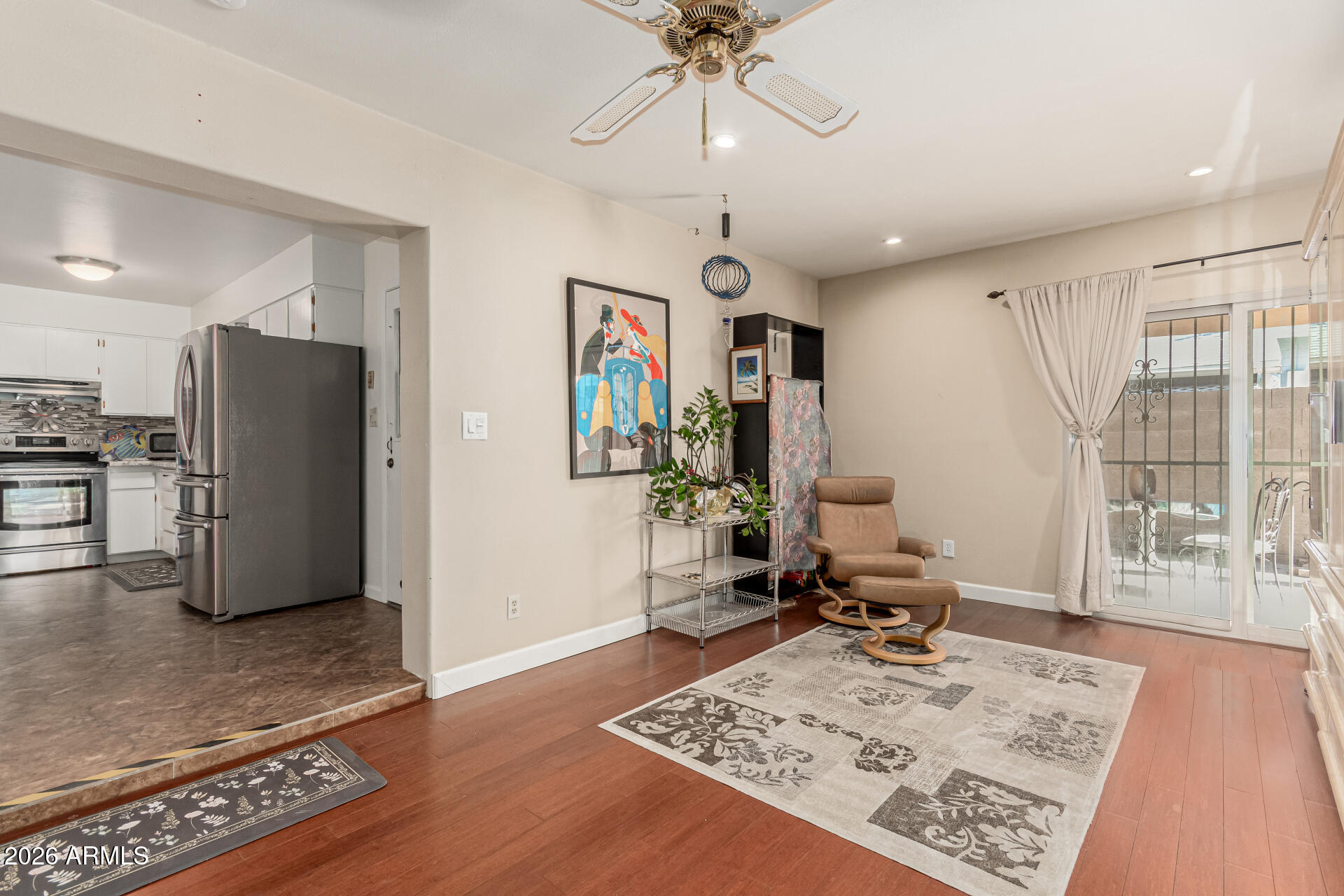 5301 W VERNON Avenue