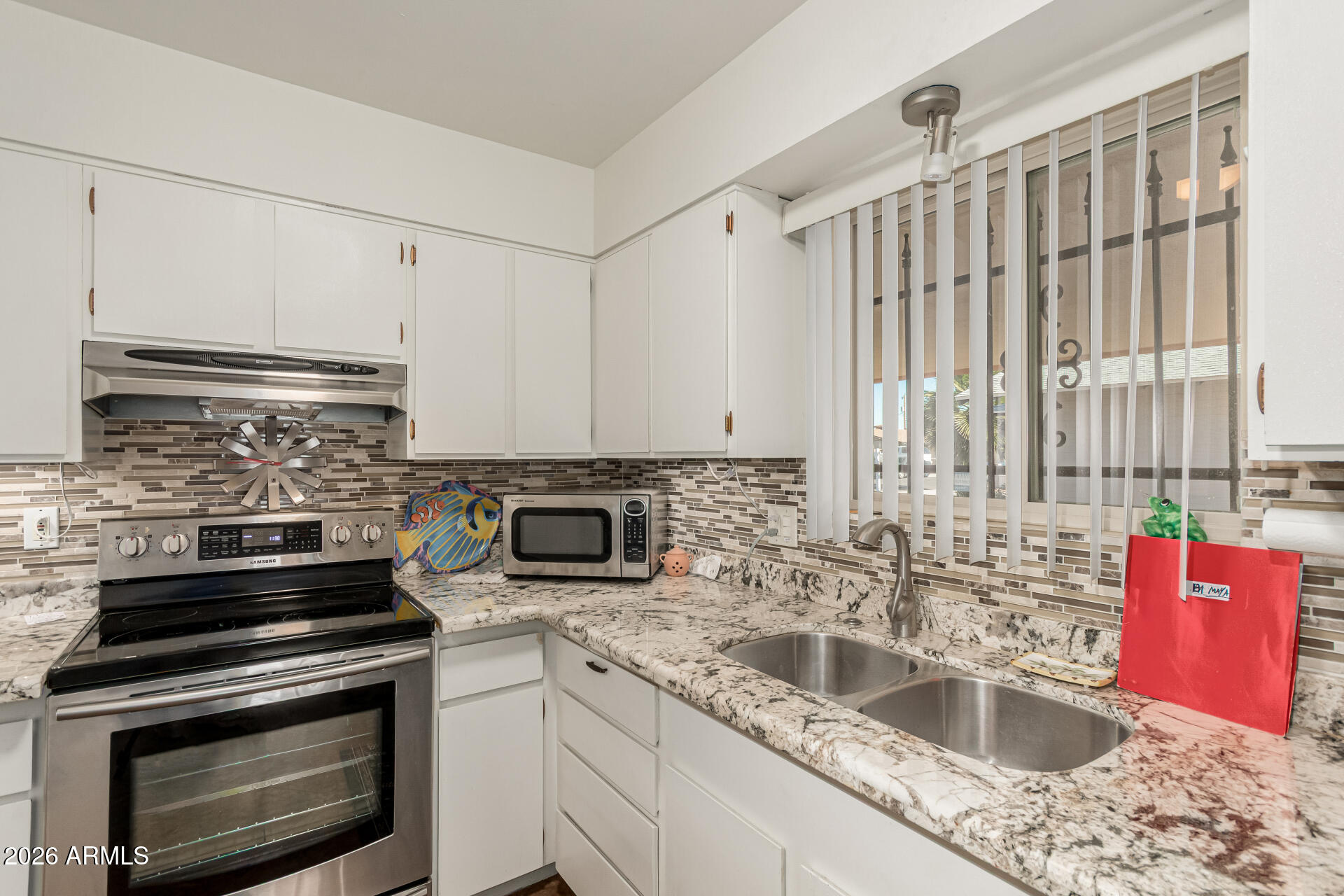 5301 W VERNON Avenue