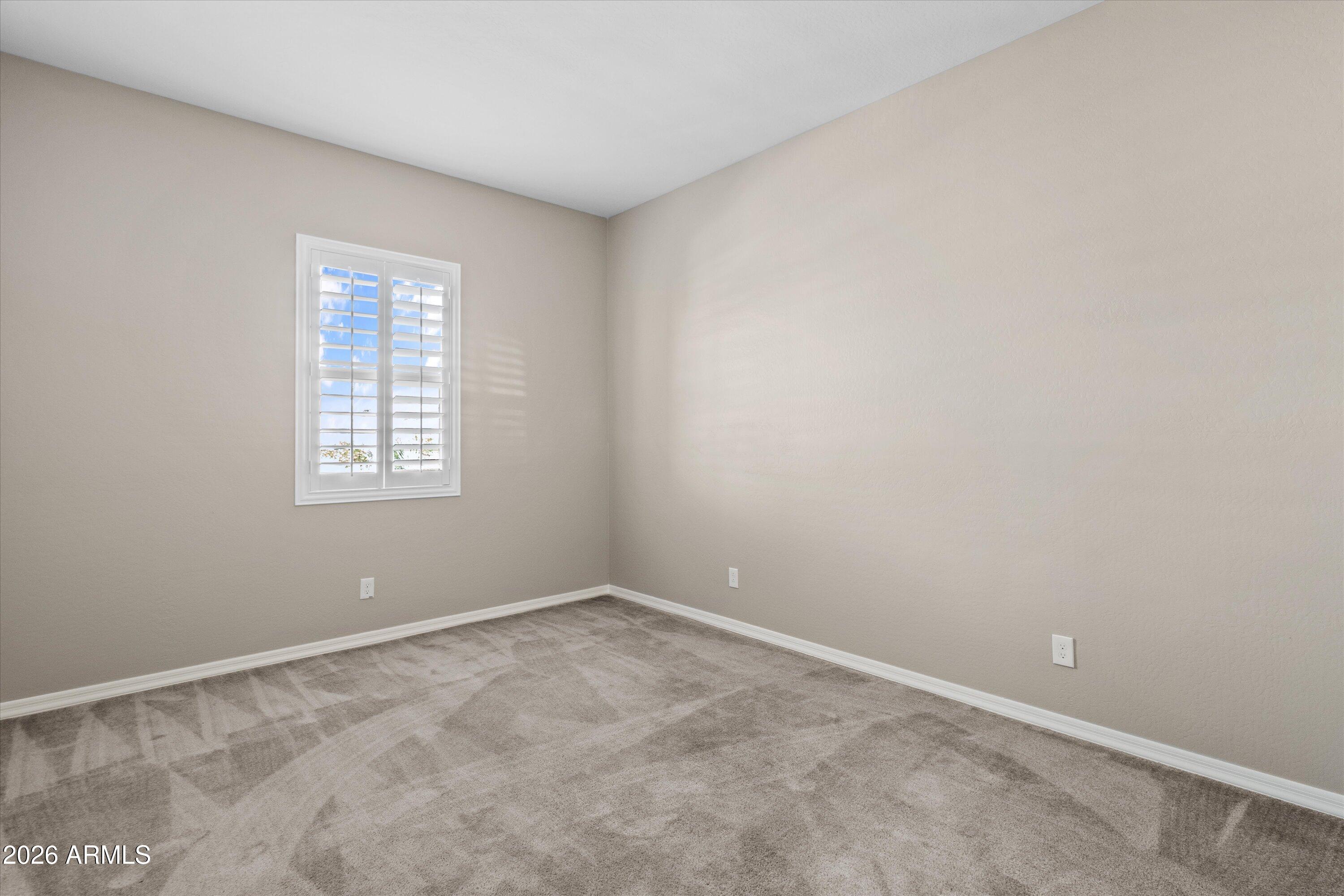 1073 E Holland Park Drive