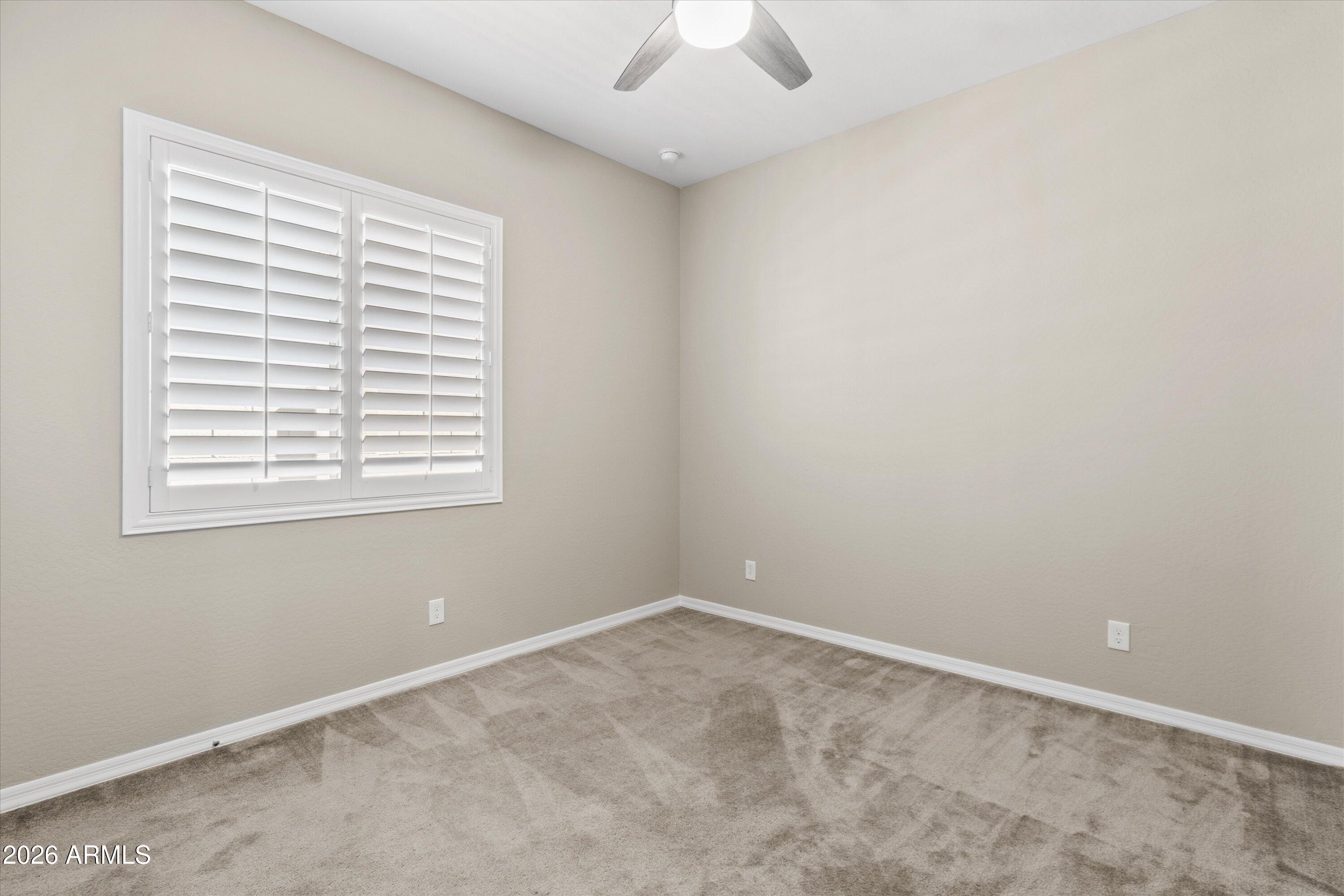 1073 E Holland Park Drive