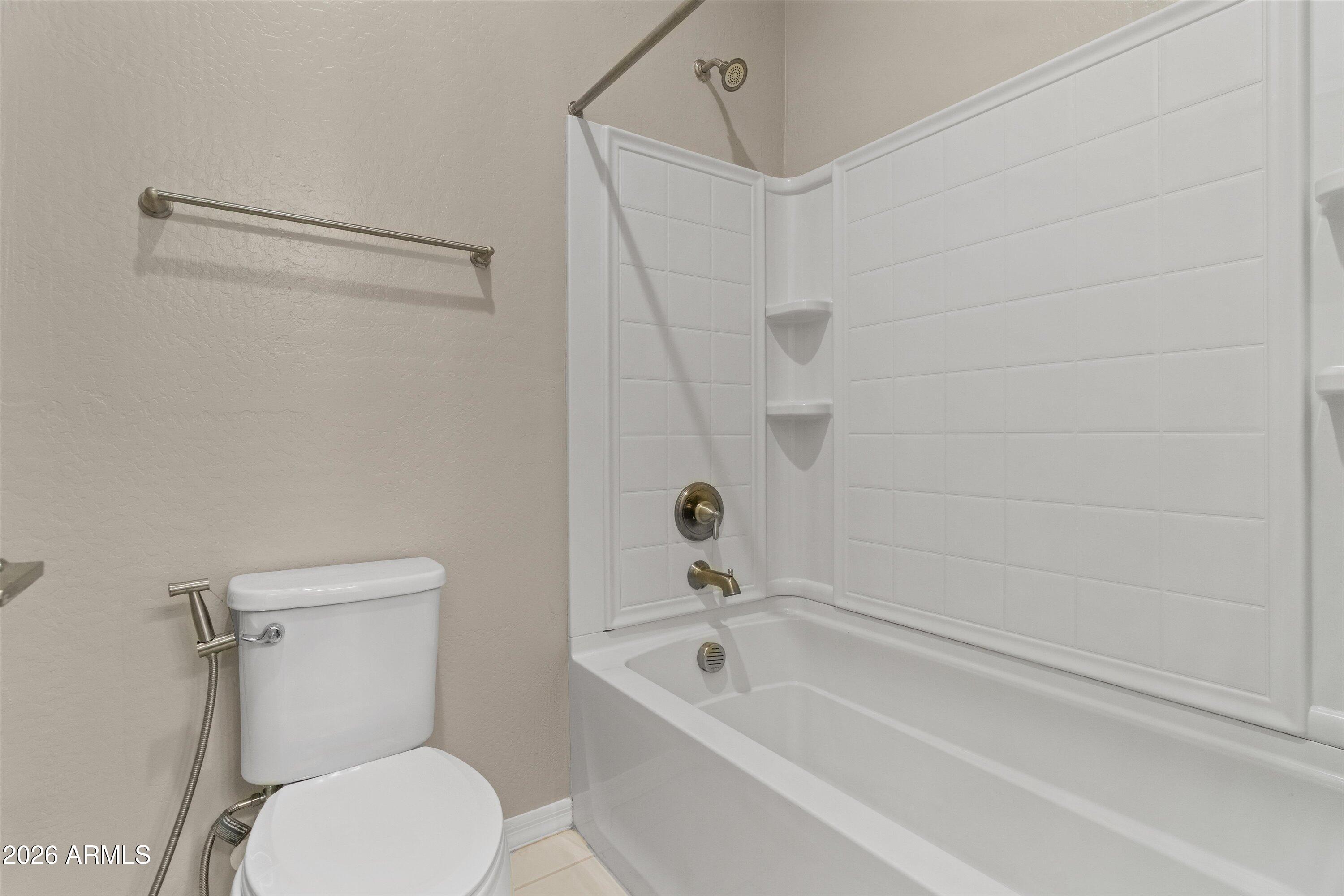 1073 E Holland Park Drive