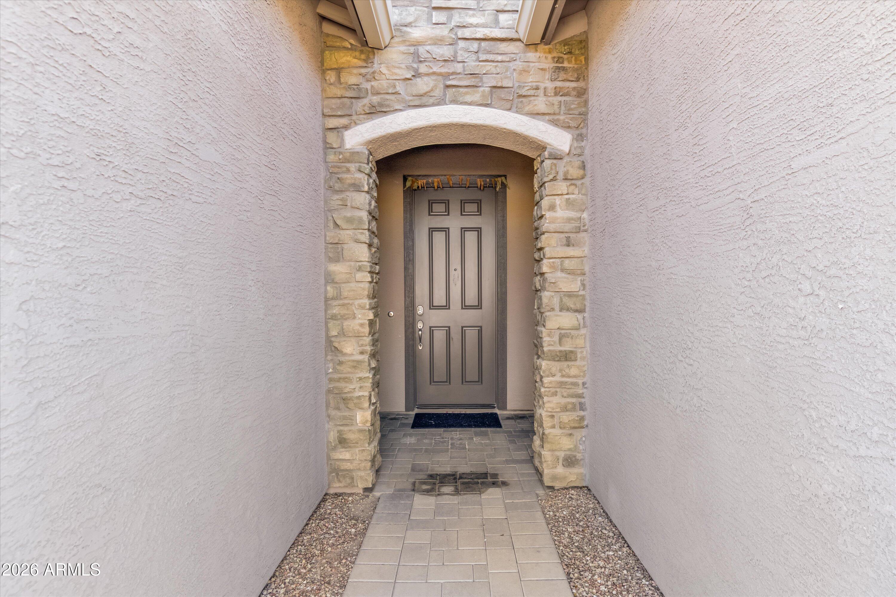 1073 E Holland Park Drive