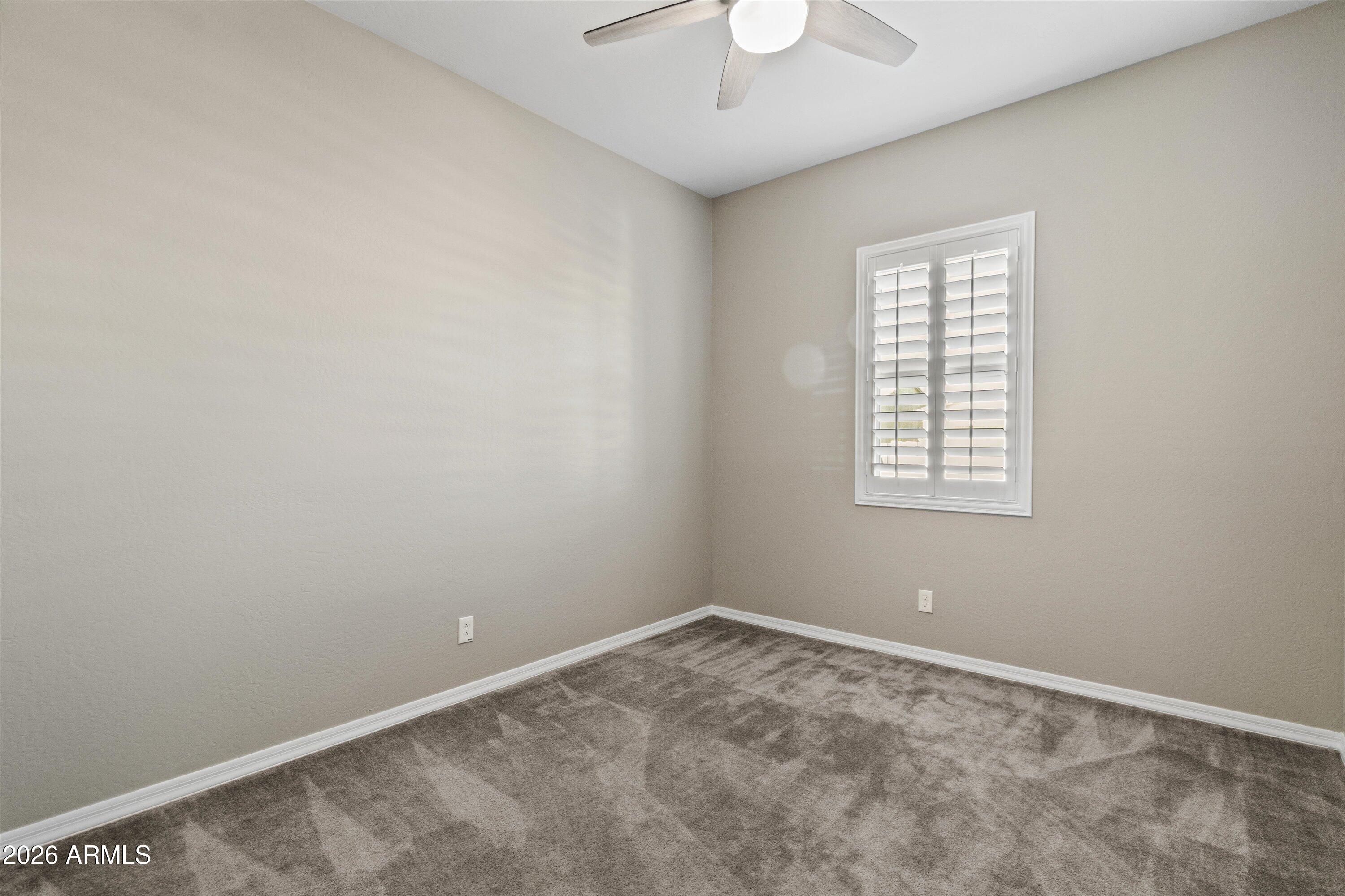 1073 E Holland Park Drive