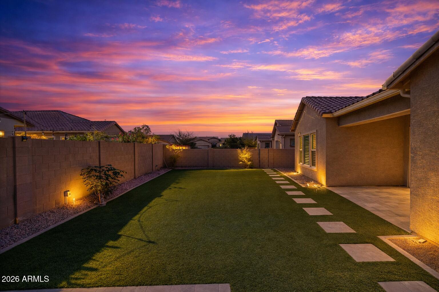 1073 E Holland Park Drive