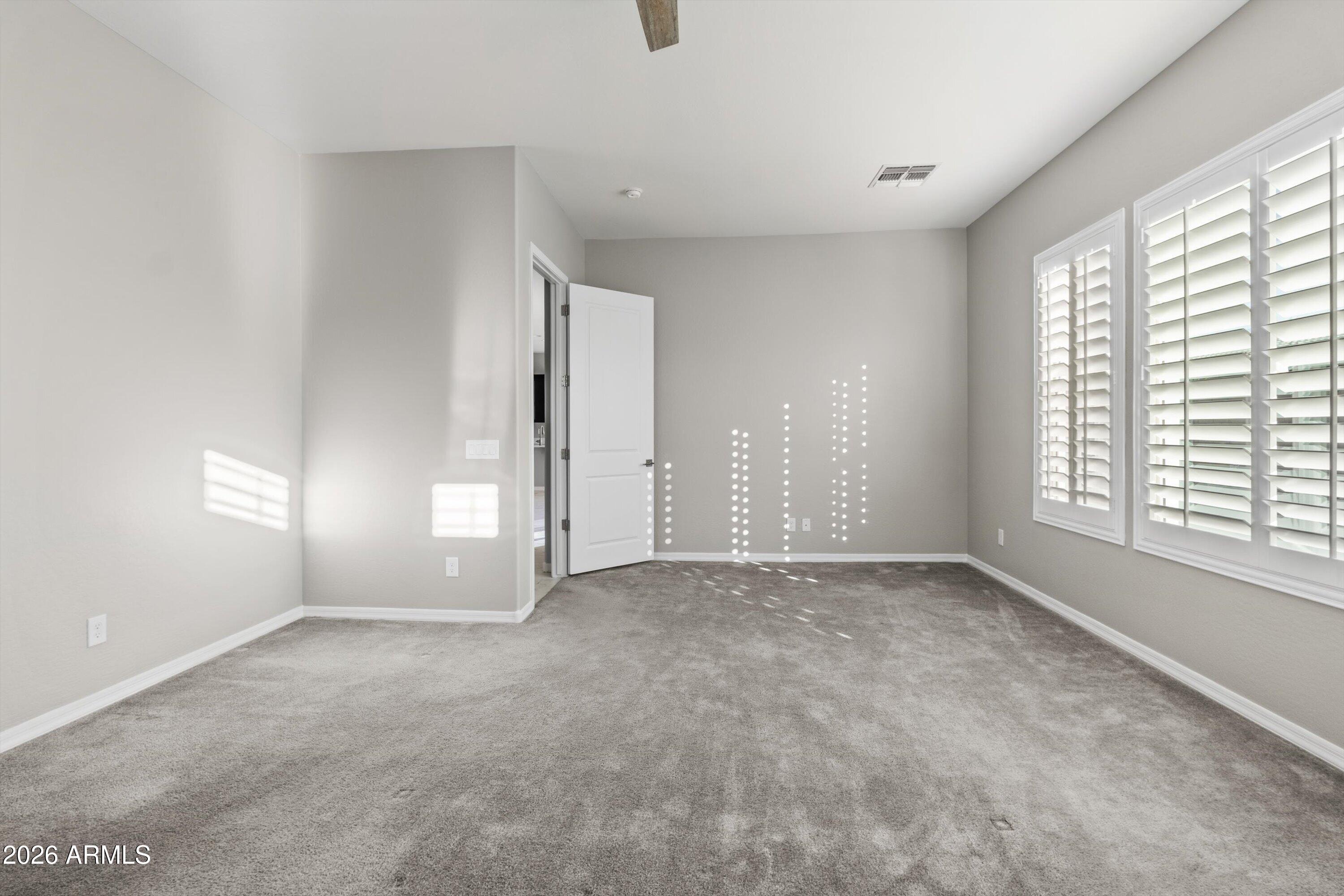 1073 E Holland Park Drive