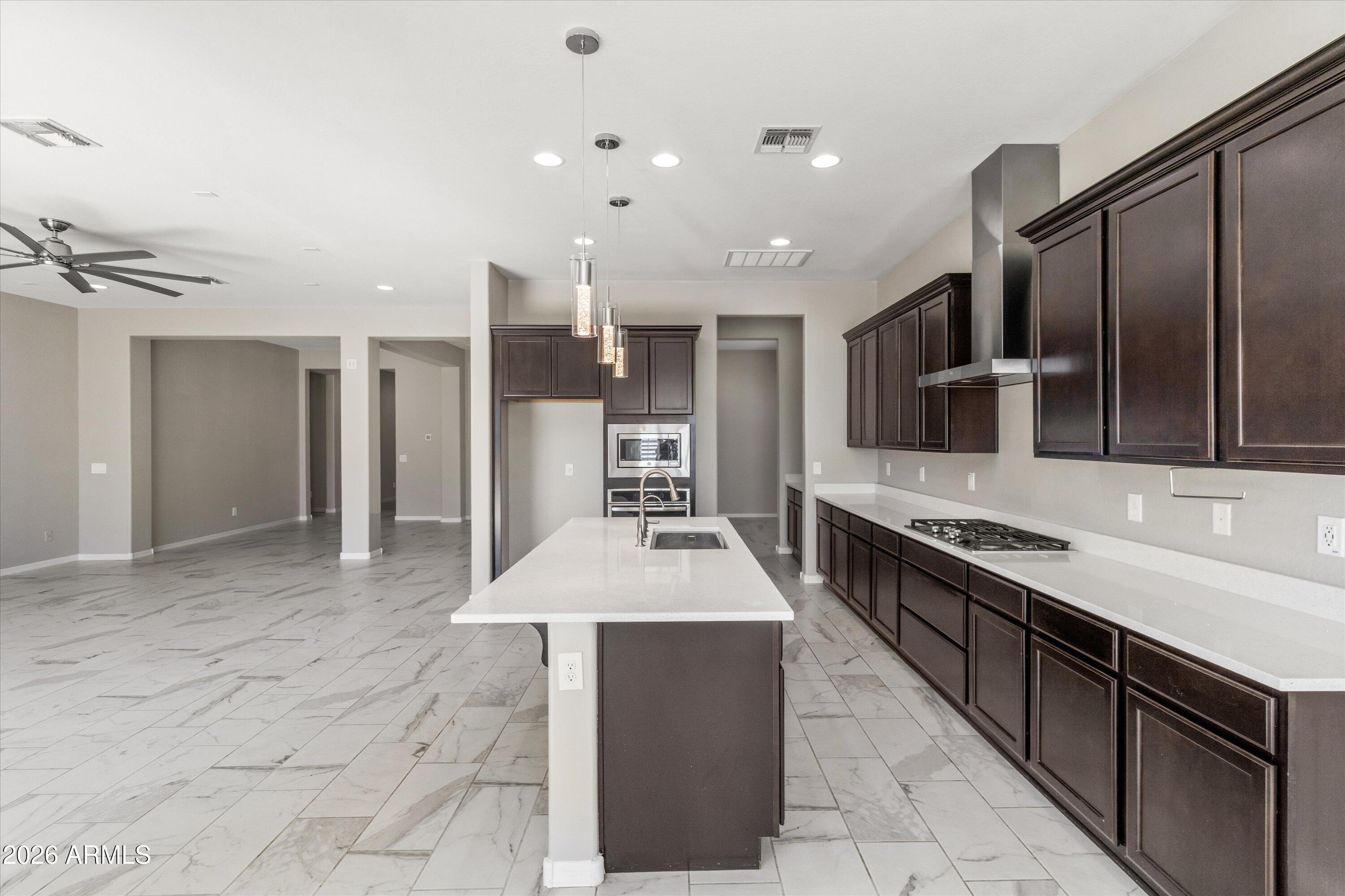 1073 E Holland Park Drive