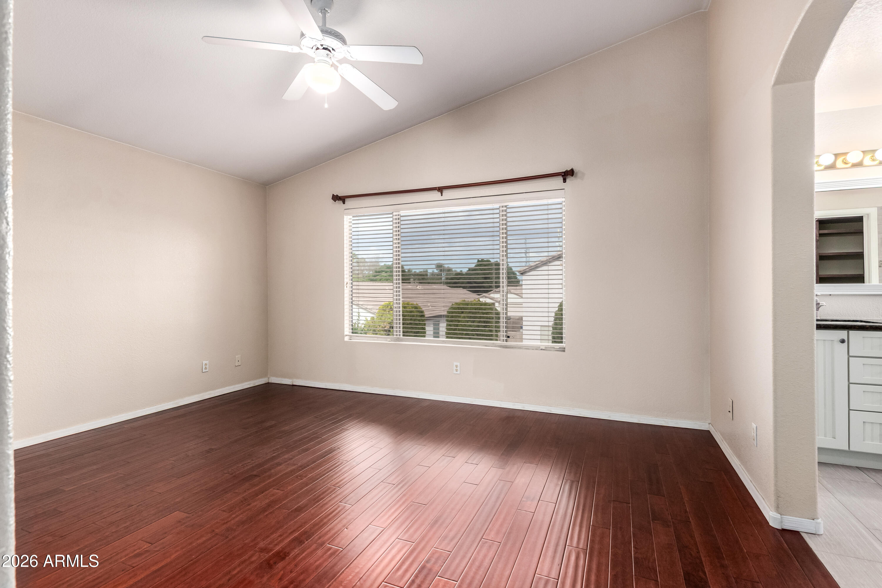 886 W WINDHAVEN Avenue