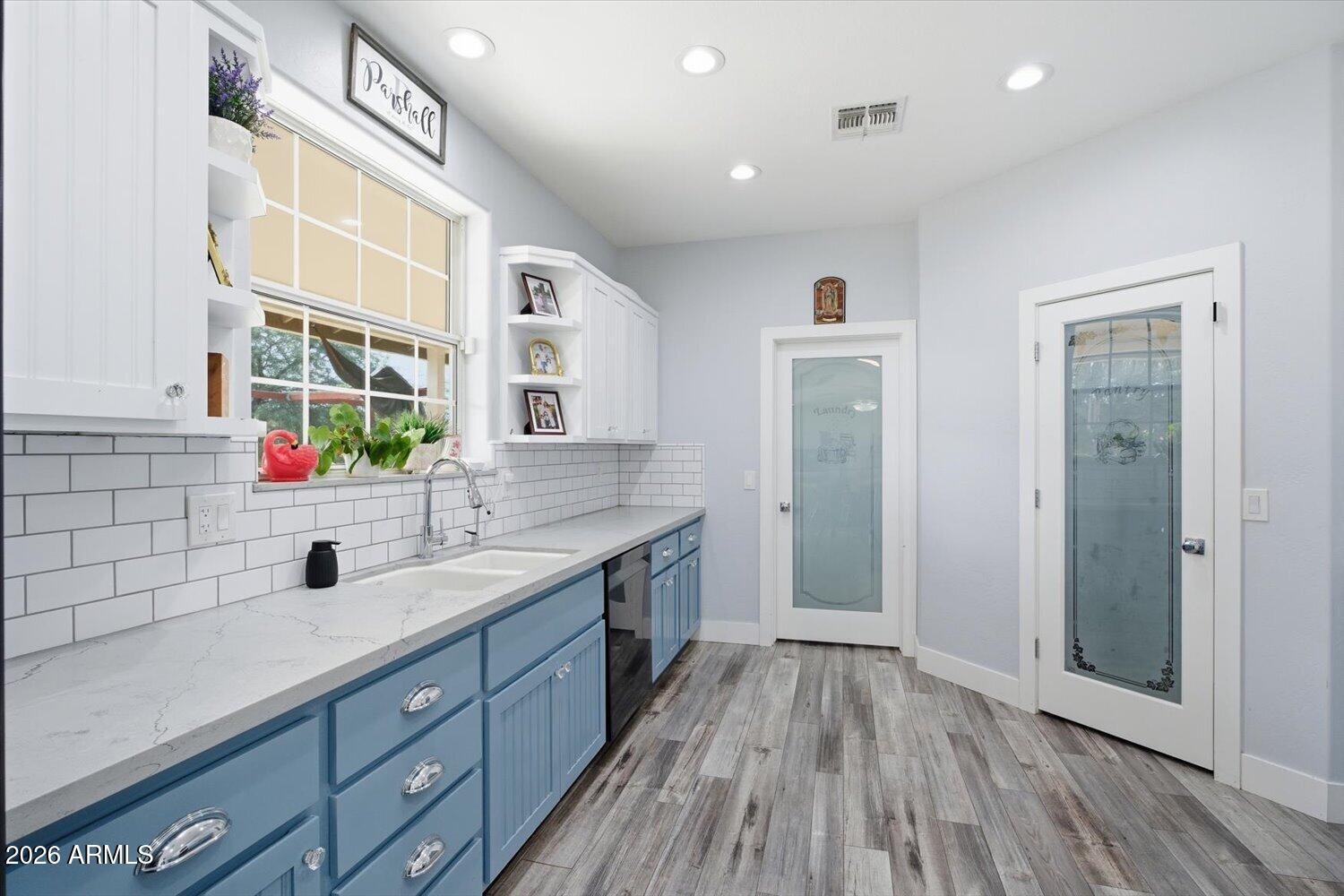 20305 W PEAKVIEW Road