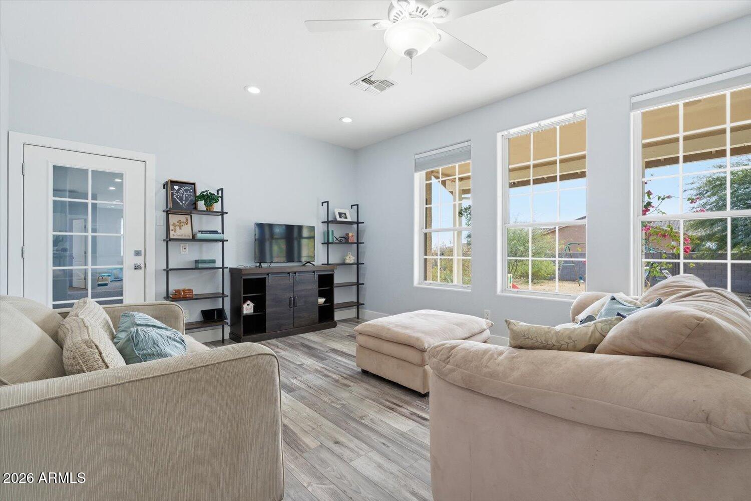 20305 W PEAKVIEW Road