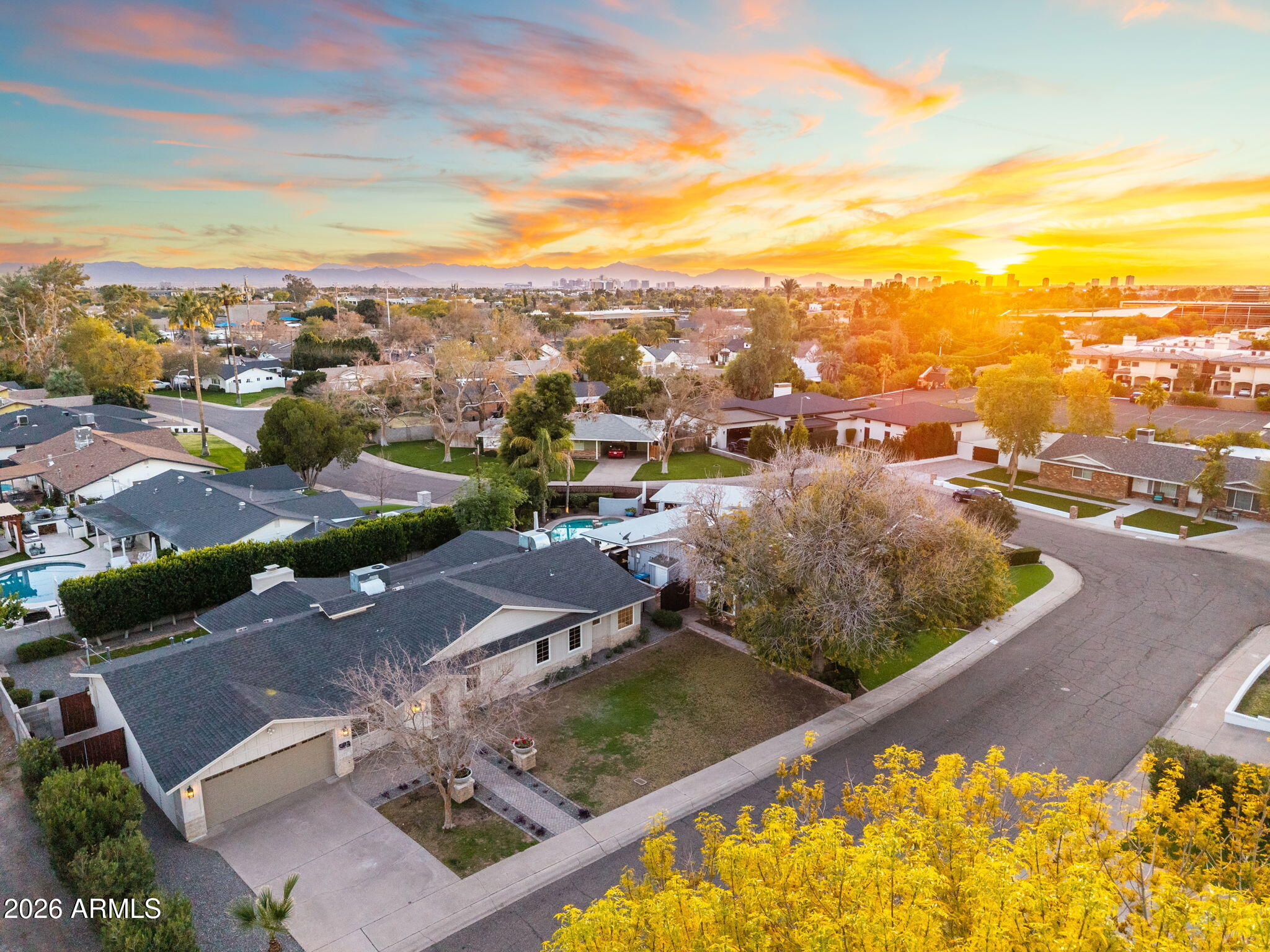 3335 E MARIPOSA Street