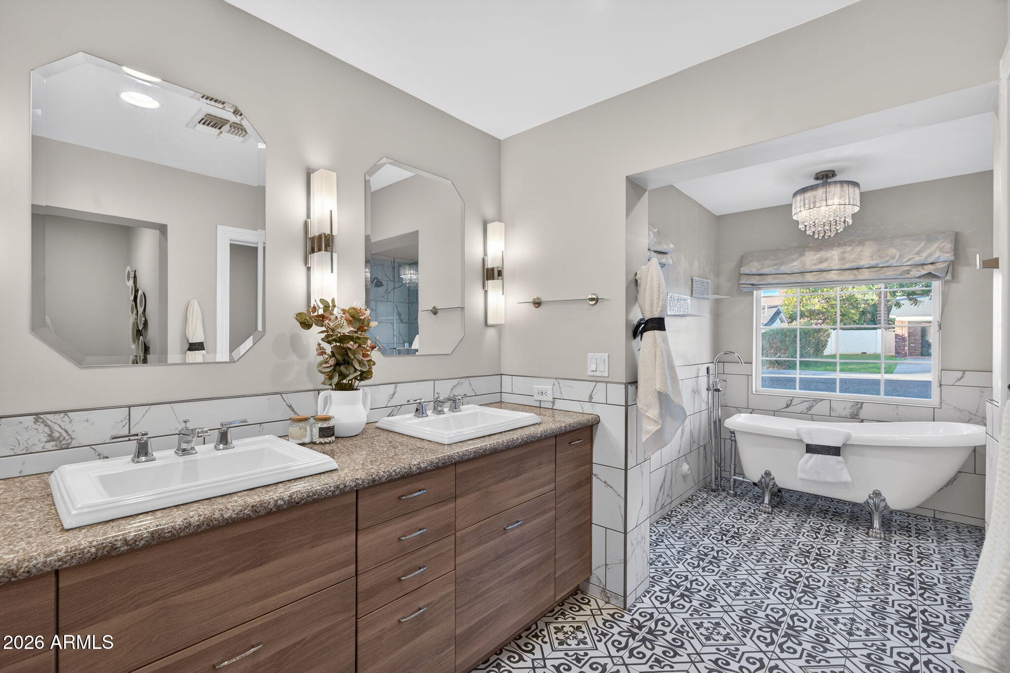 3335 E MARIPOSA Street