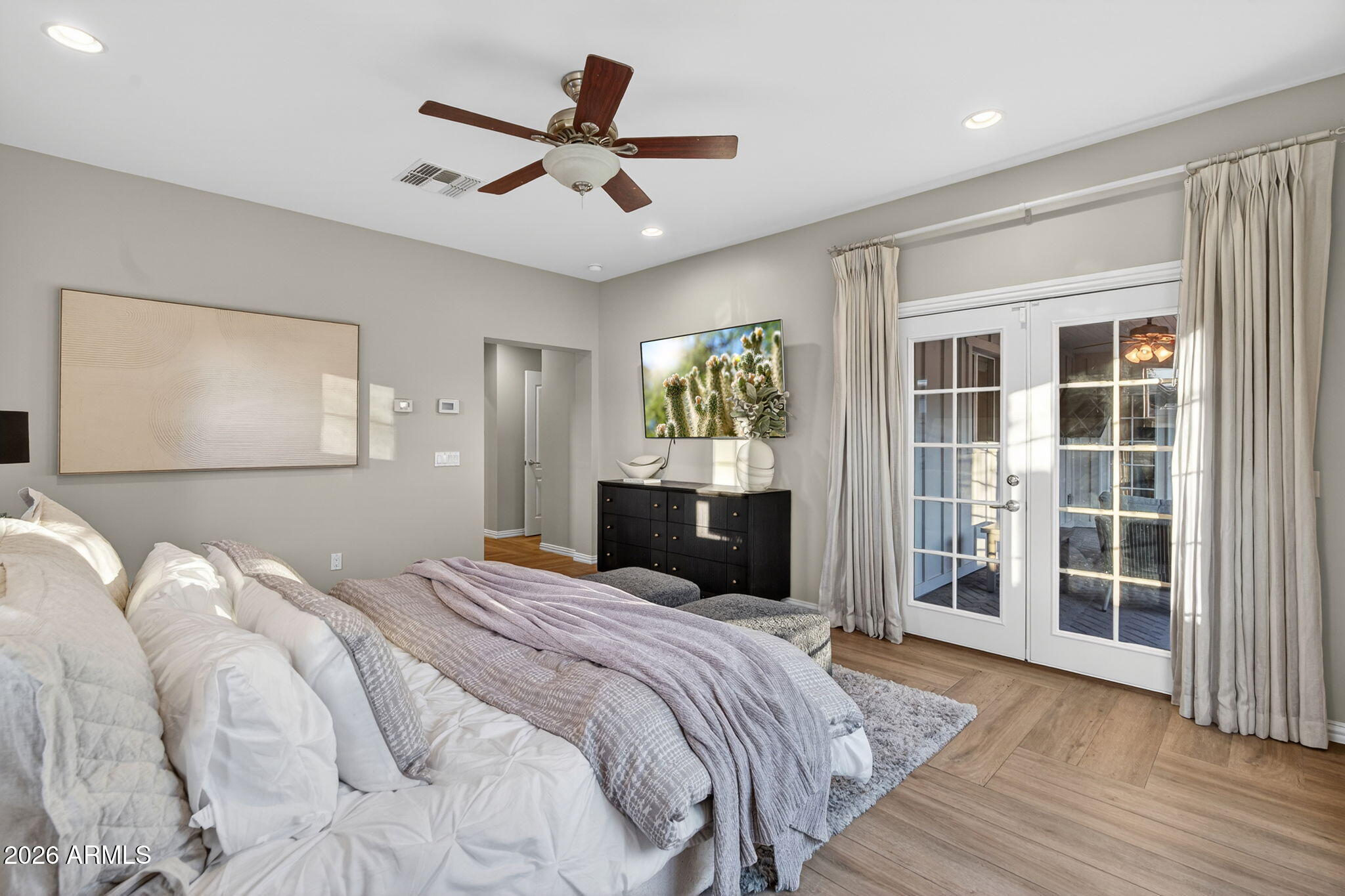 3335 E MARIPOSA Street