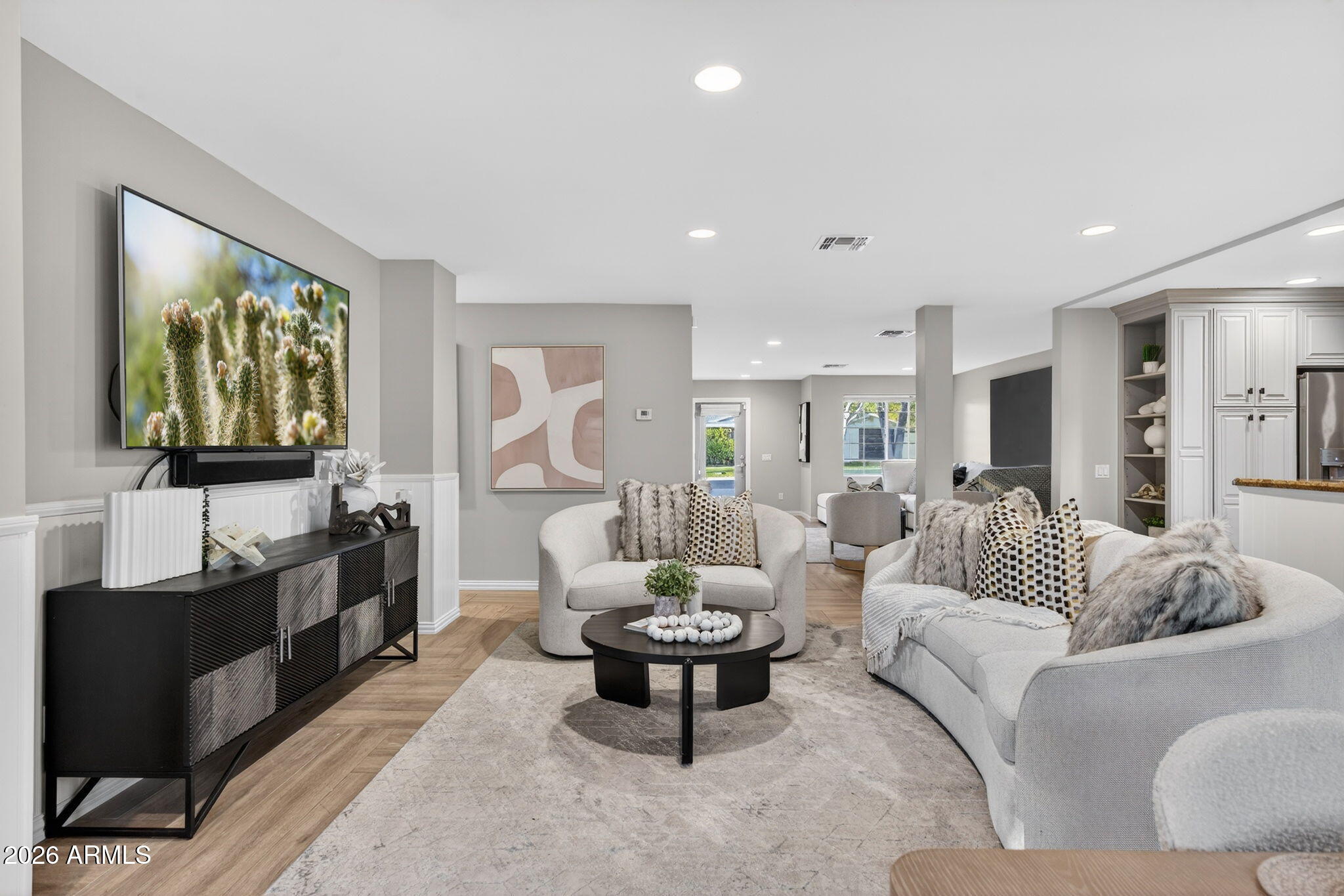 3335 E MARIPOSA Street