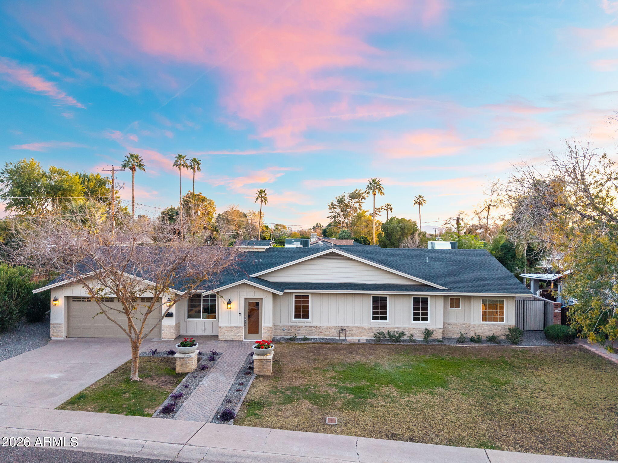 3335 E MARIPOSA Street