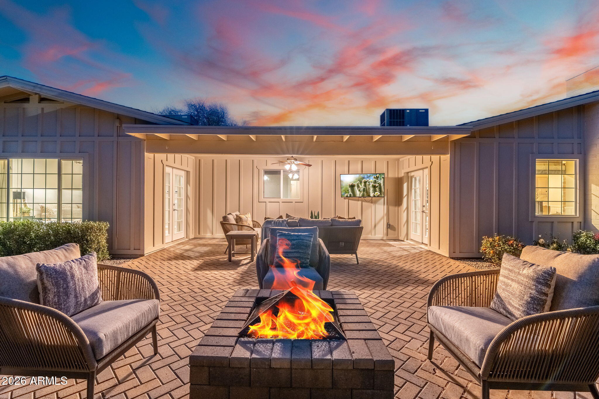 3335 E MARIPOSA Street