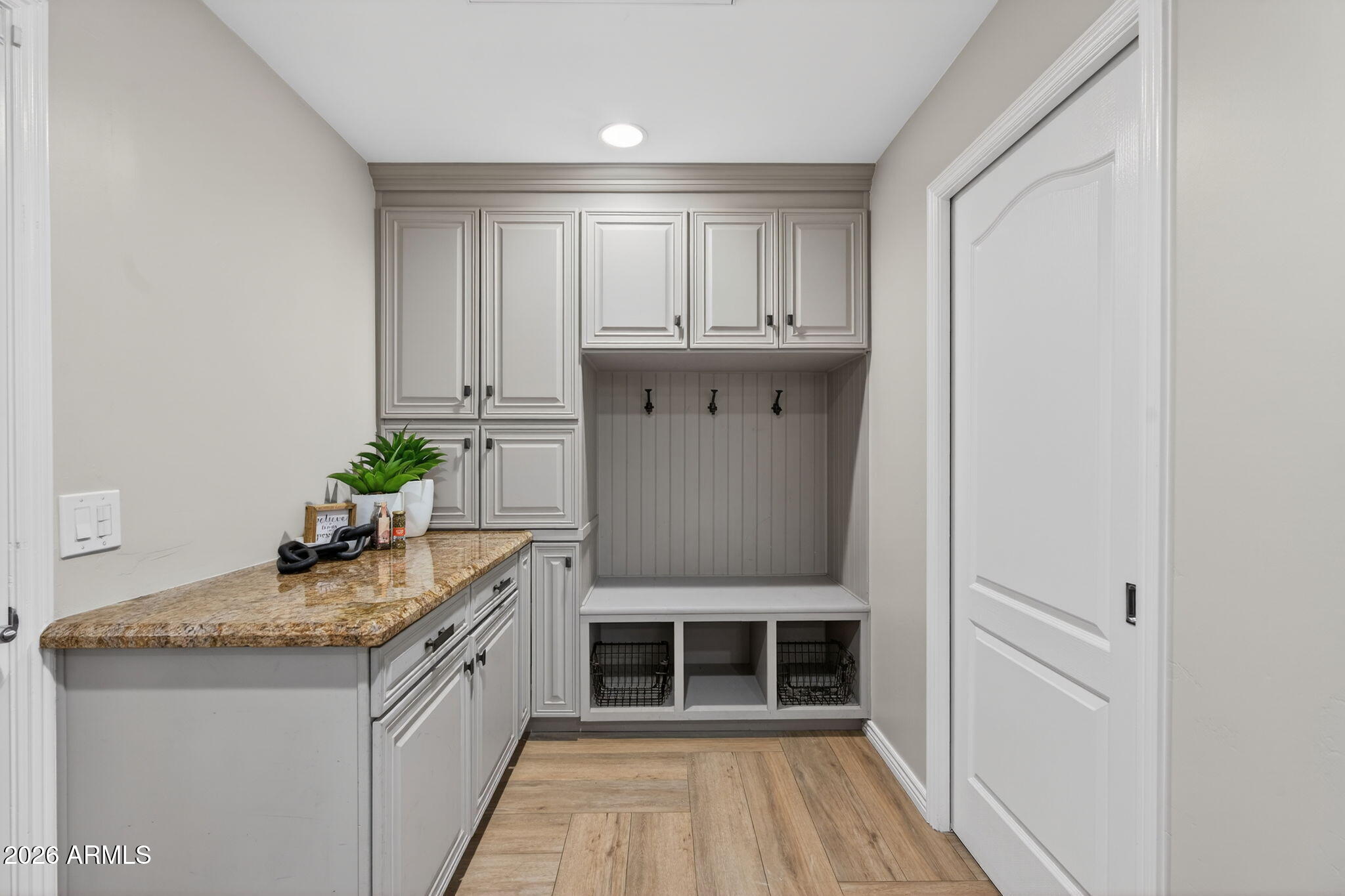 3335 E MARIPOSA Street