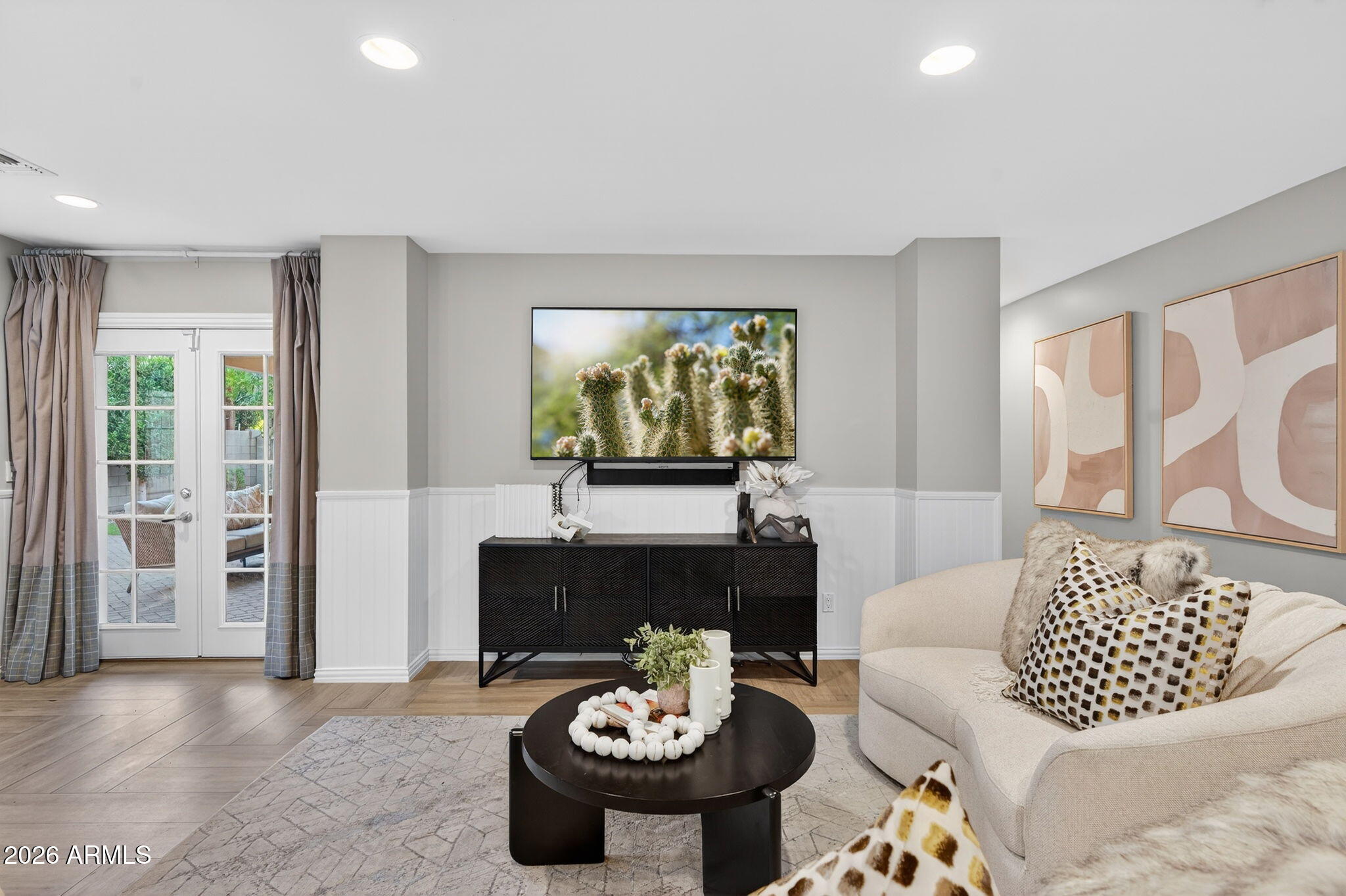 3335 E MARIPOSA Street