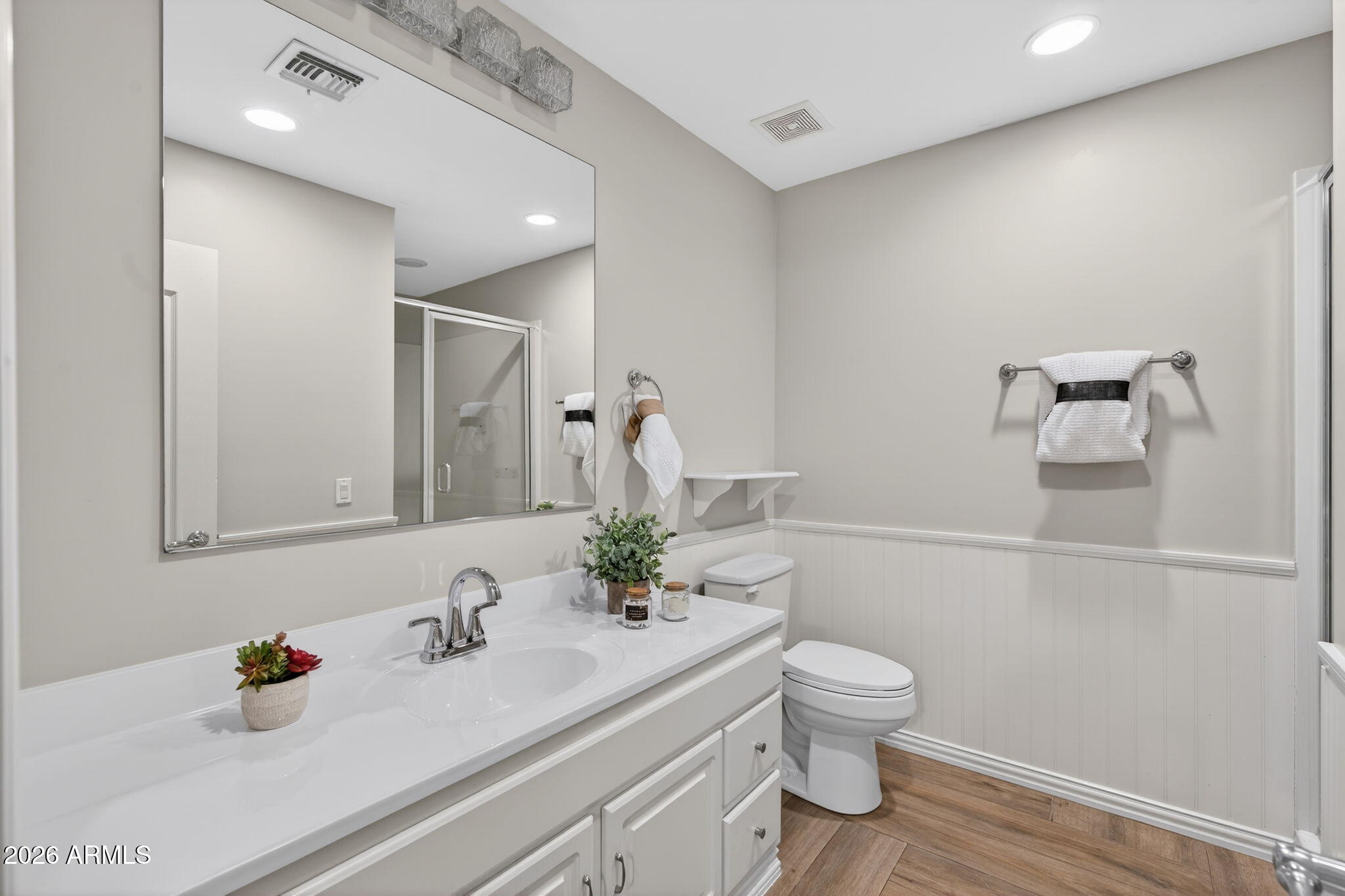 3335 E MARIPOSA Street