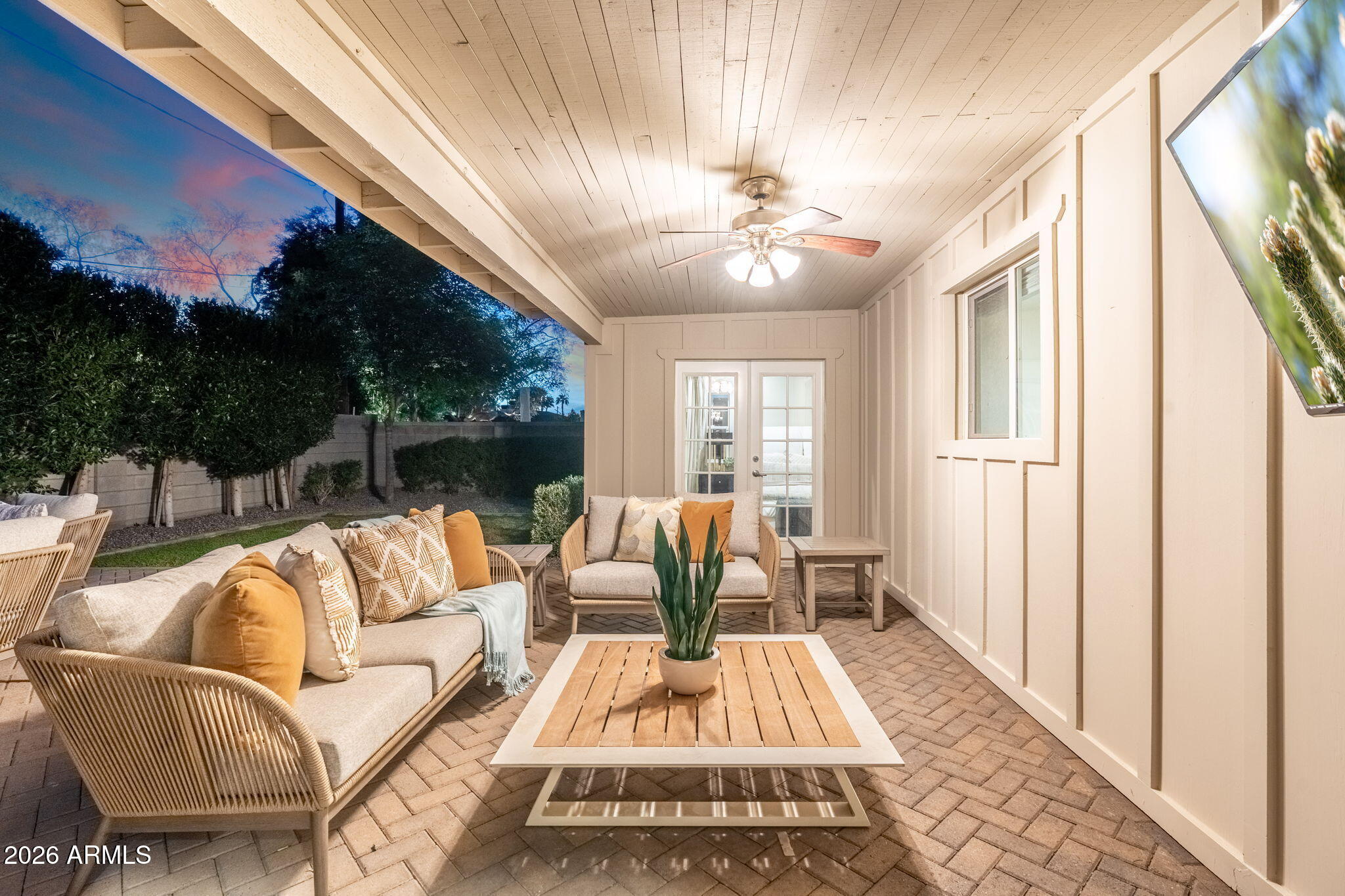 3335 E MARIPOSA Street