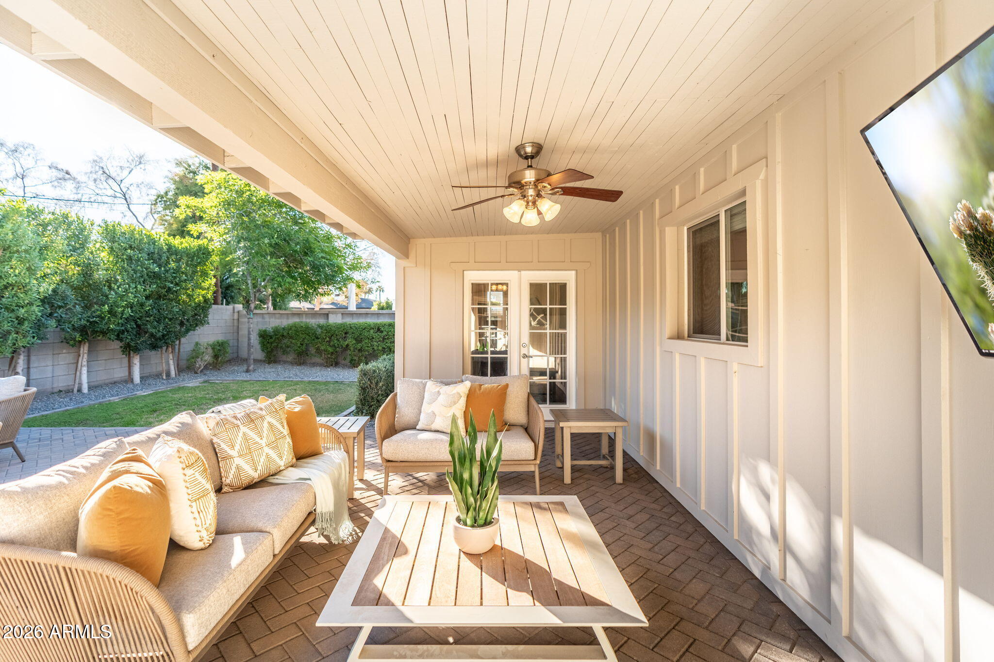 3335 E MARIPOSA Street