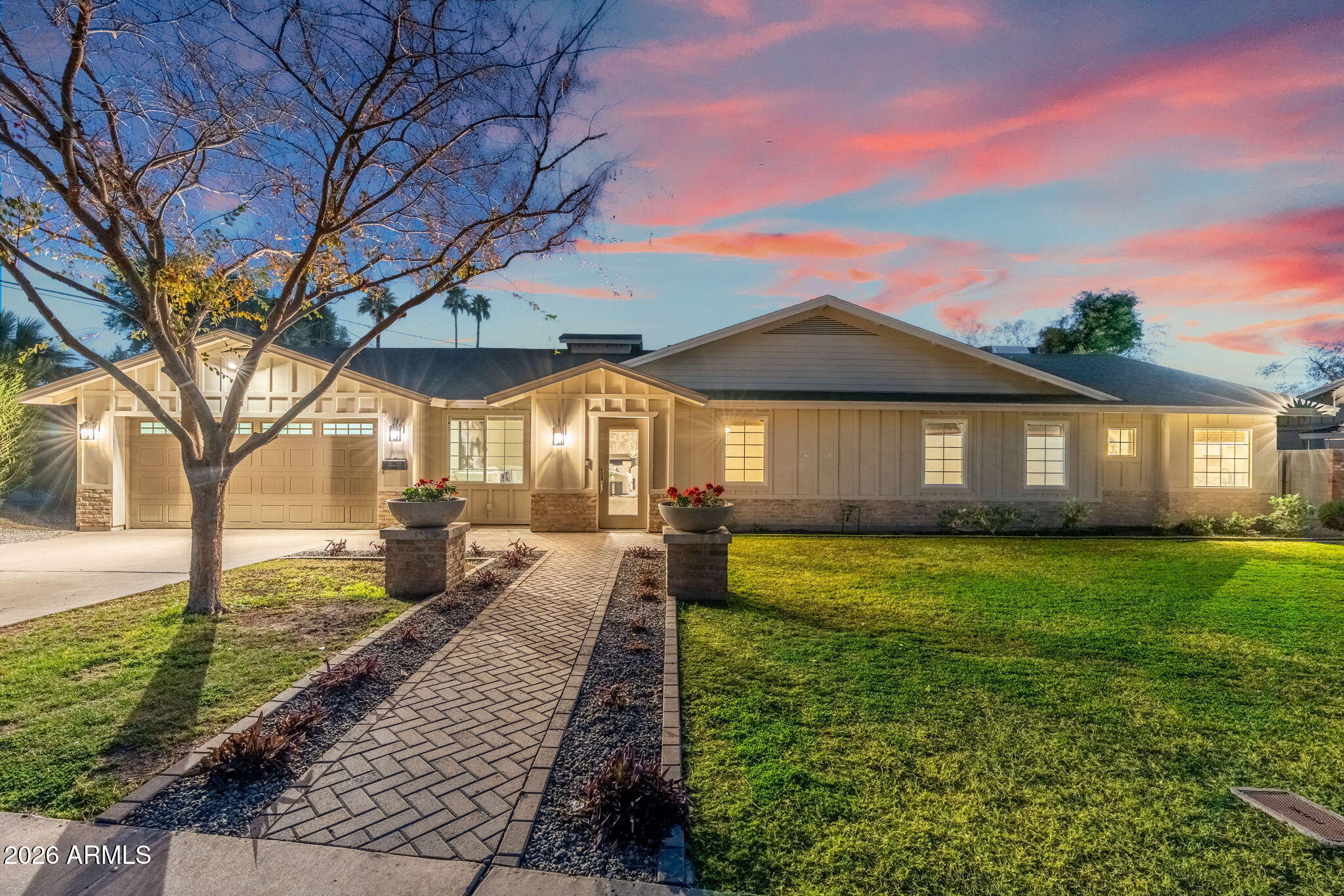 3335 E MARIPOSA Street