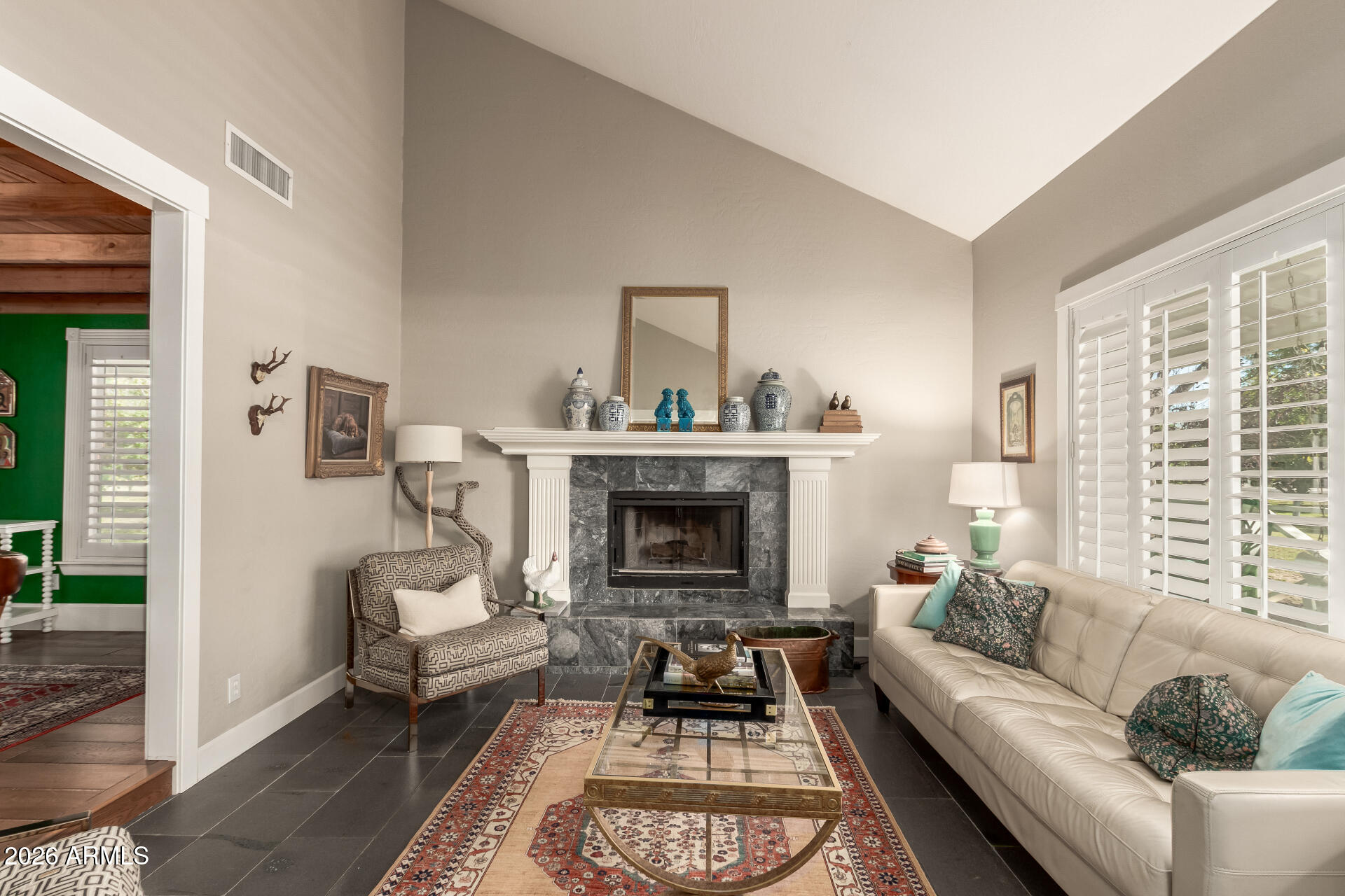 2912 E HOUSTON Avenue