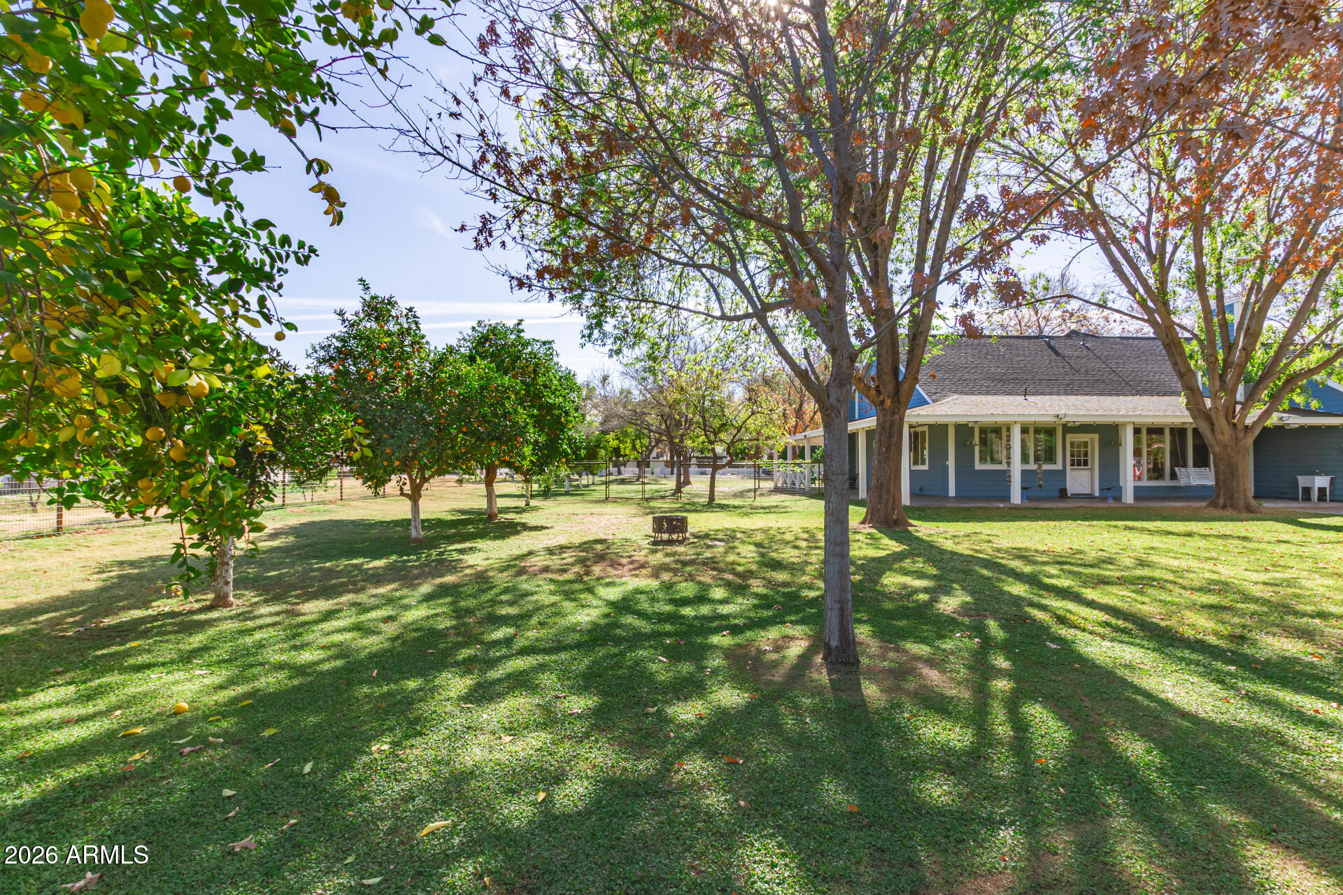 2912 E HOUSTON Avenue