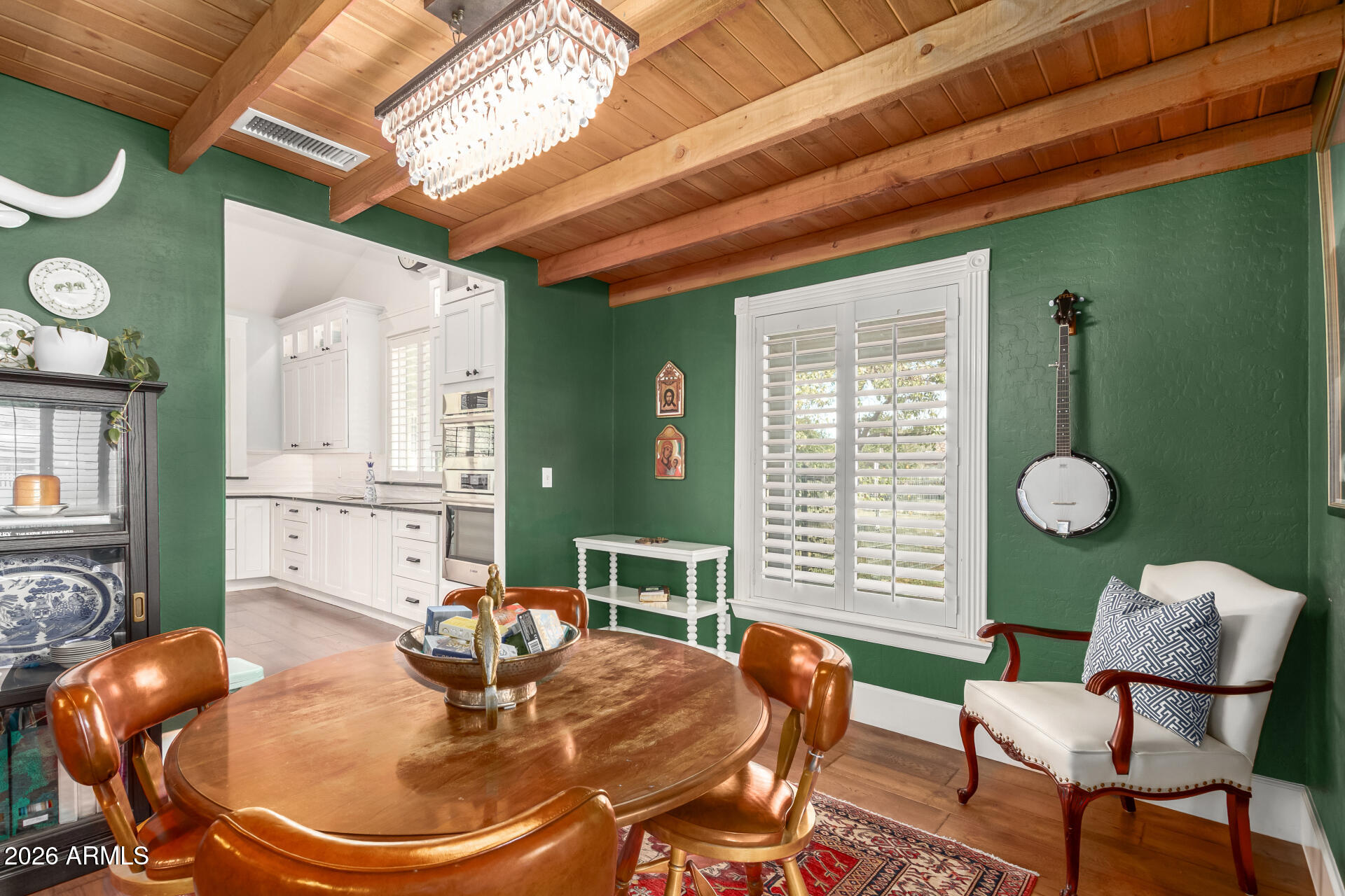 2912 E HOUSTON Avenue