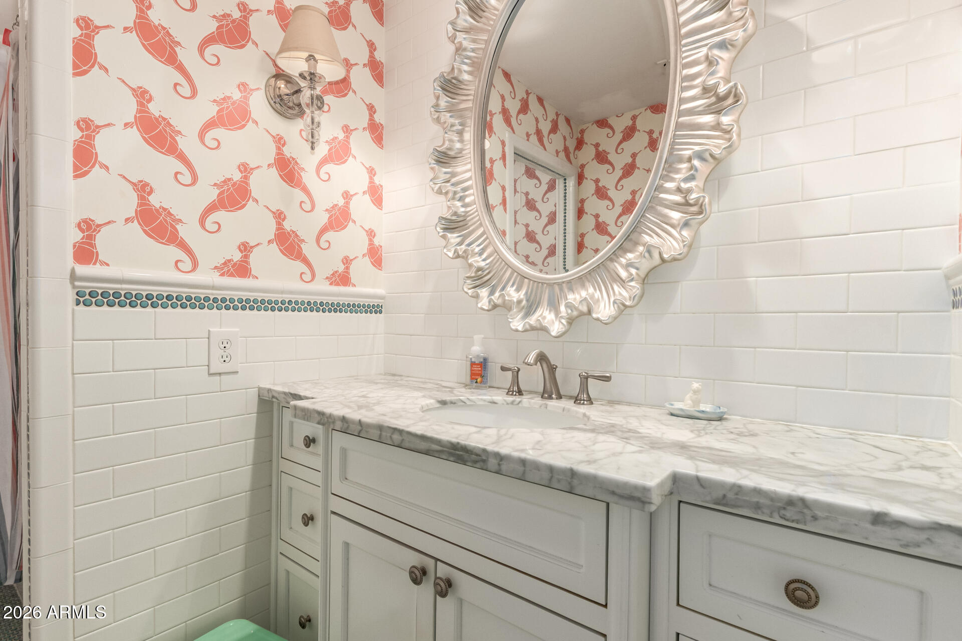 2912 E HOUSTON Avenue