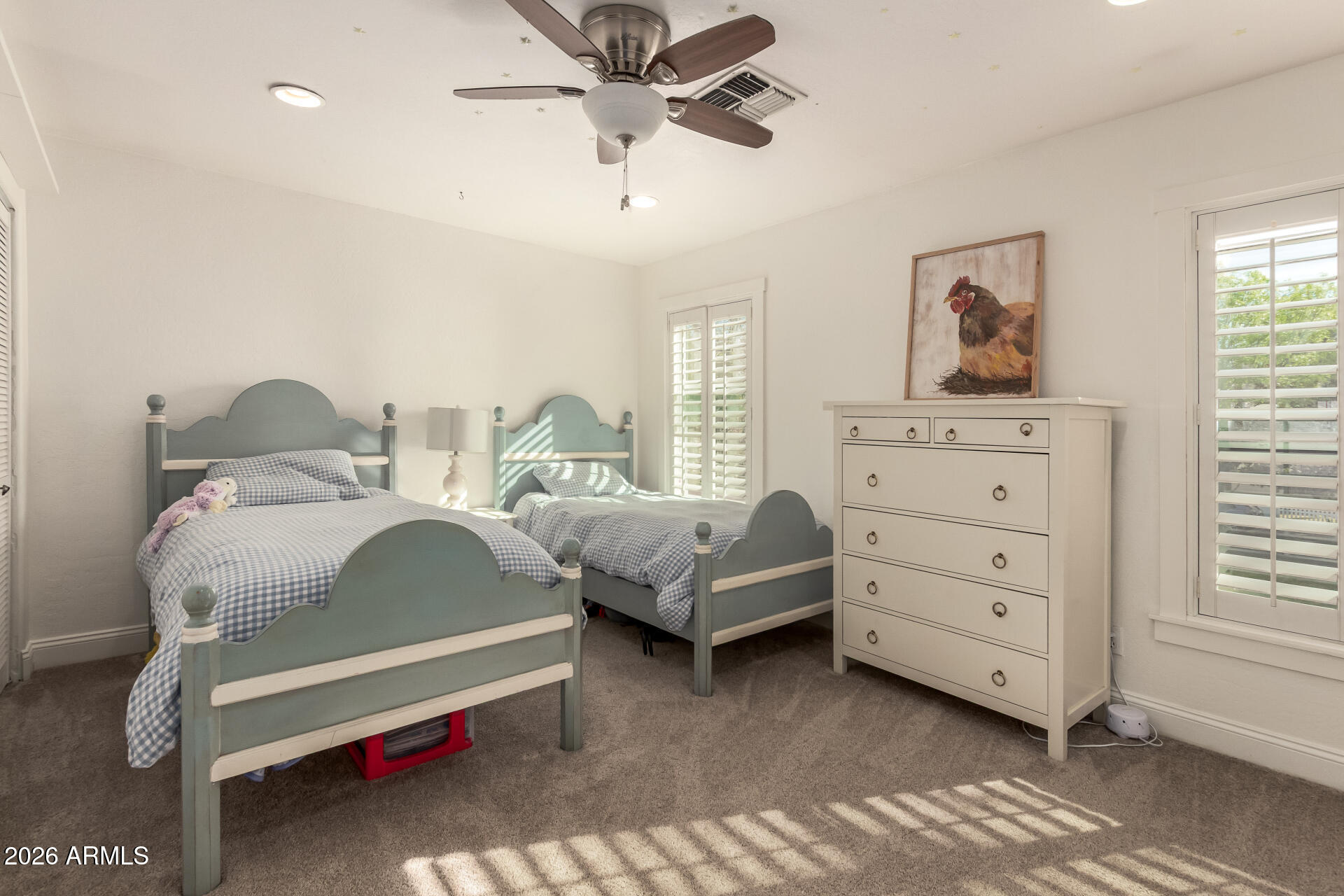 2912 E HOUSTON Avenue