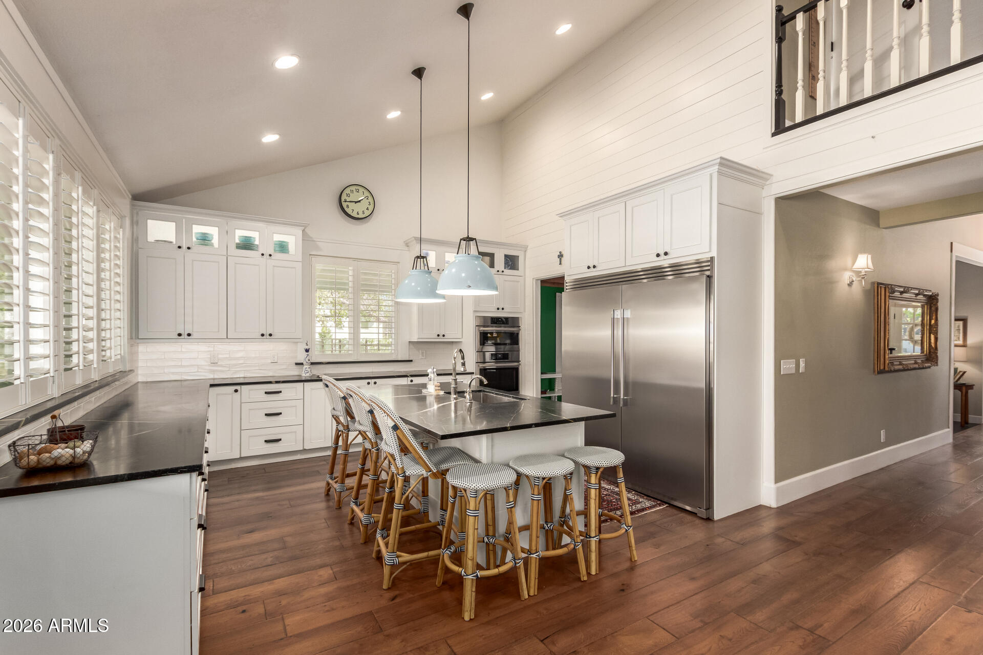 2912 E HOUSTON Avenue