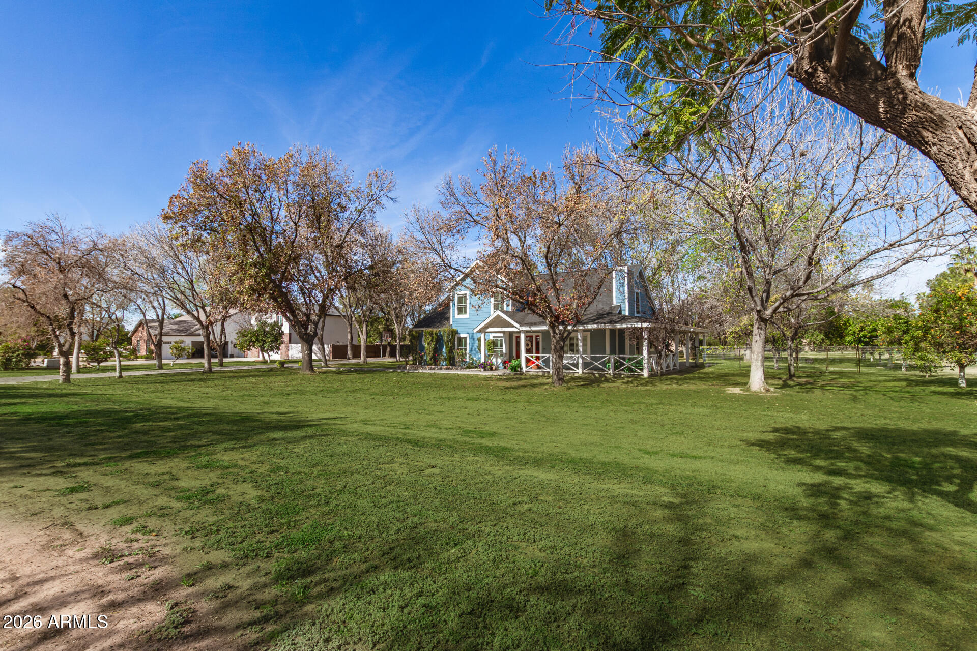 2912 E HOUSTON Avenue