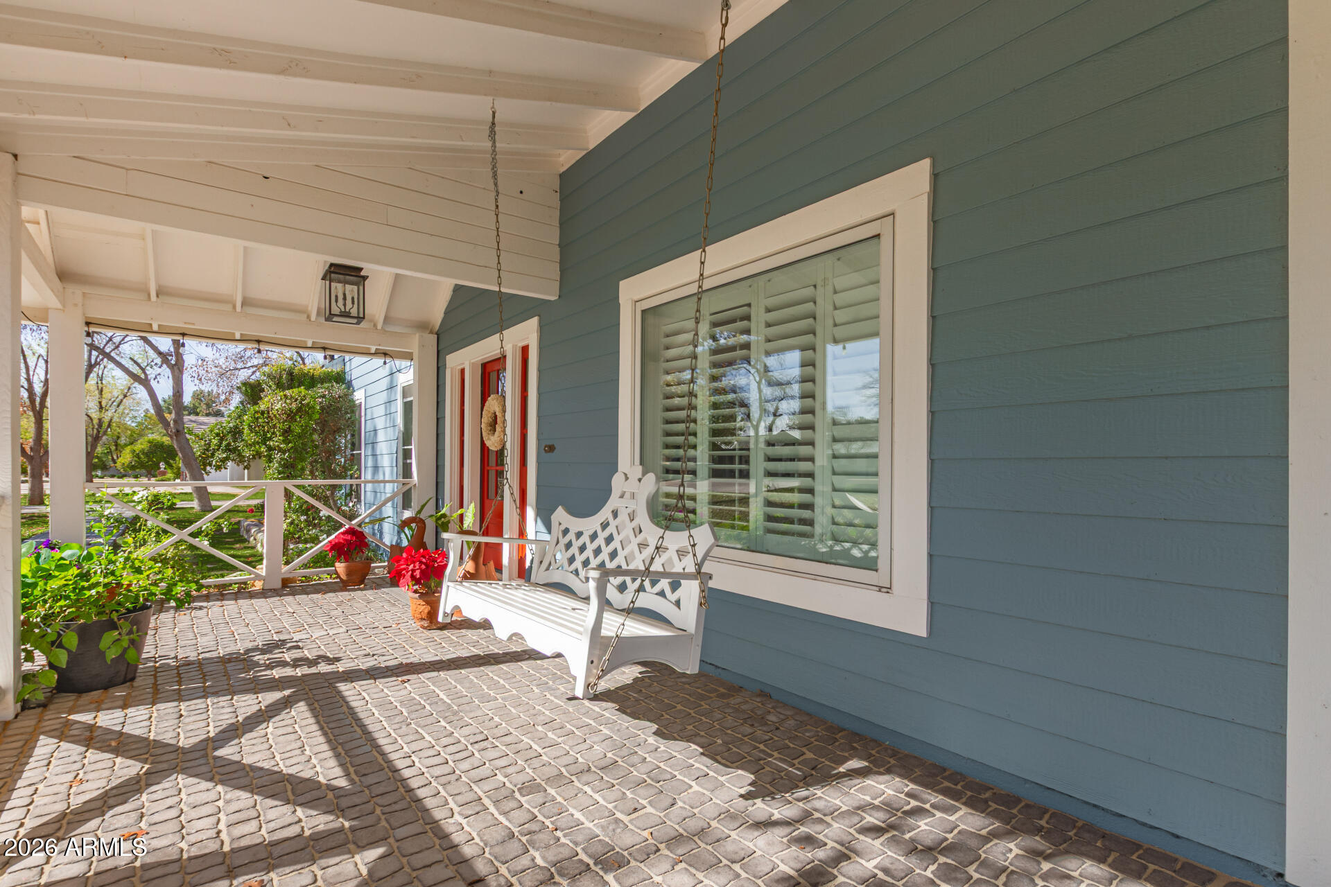 2912 E HOUSTON Avenue