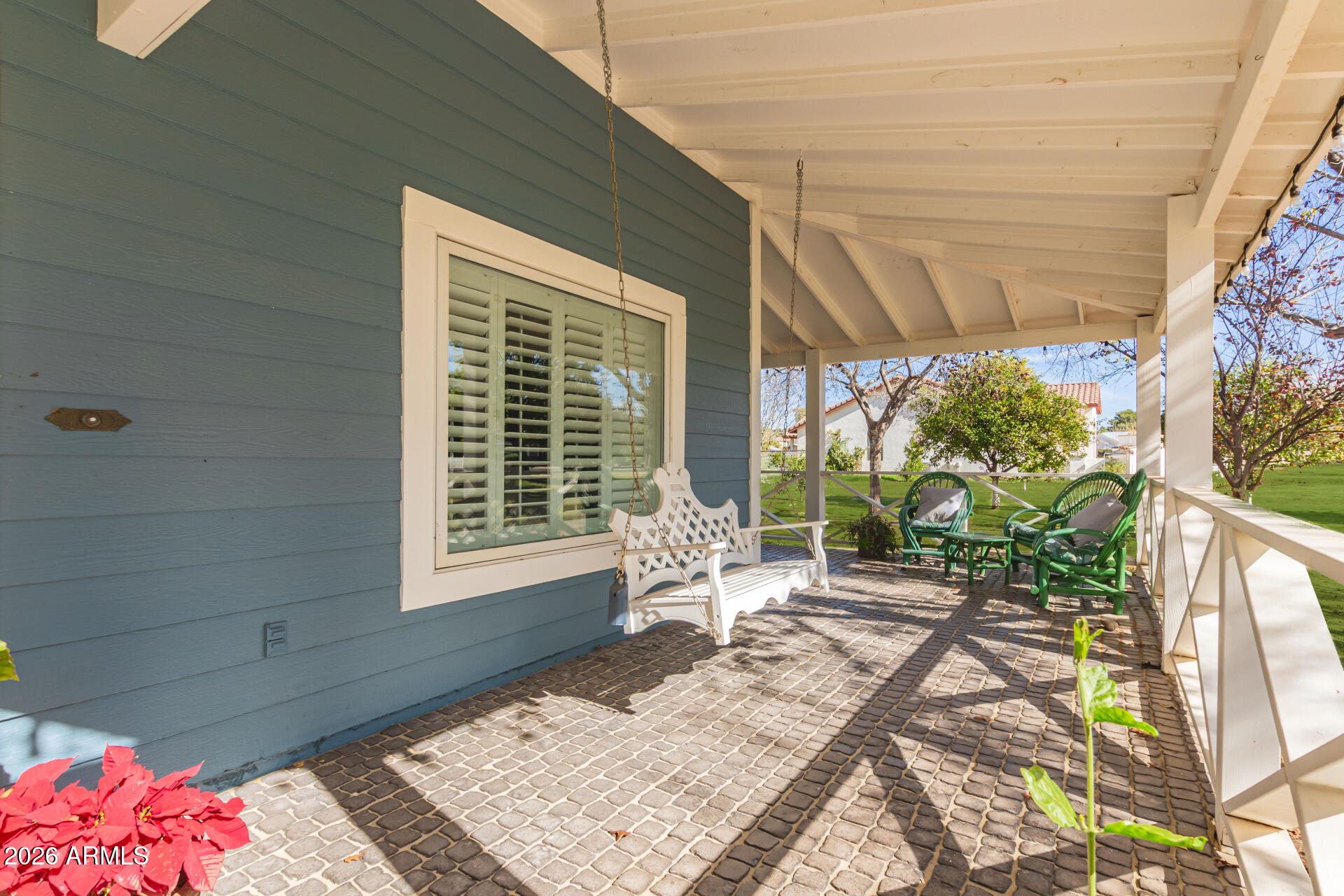 2912 E HOUSTON Avenue