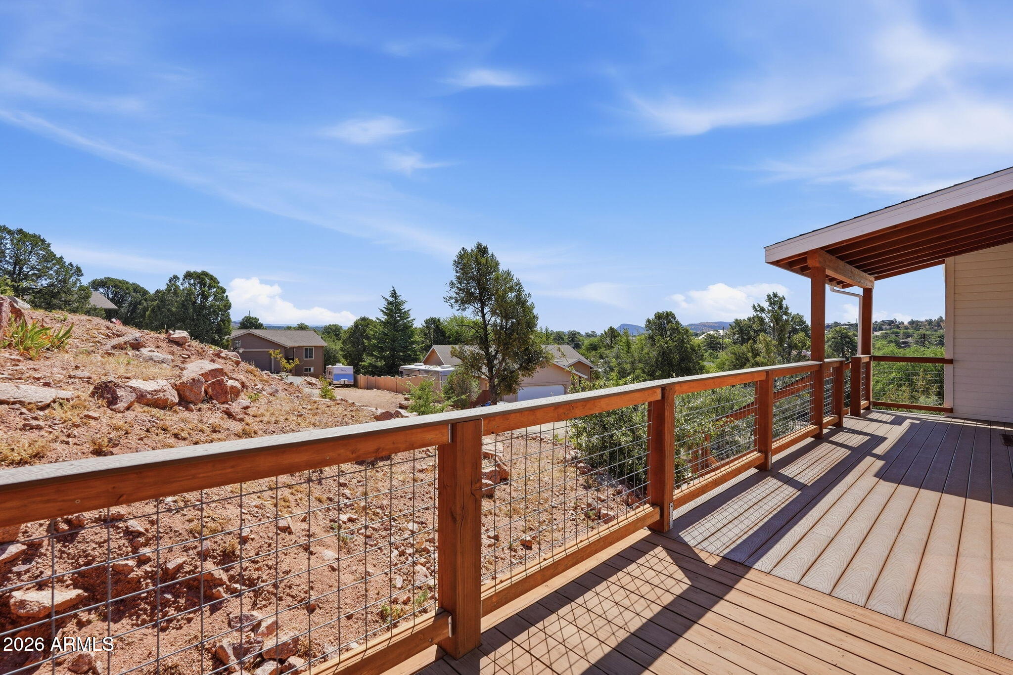 102 N Lookout Point