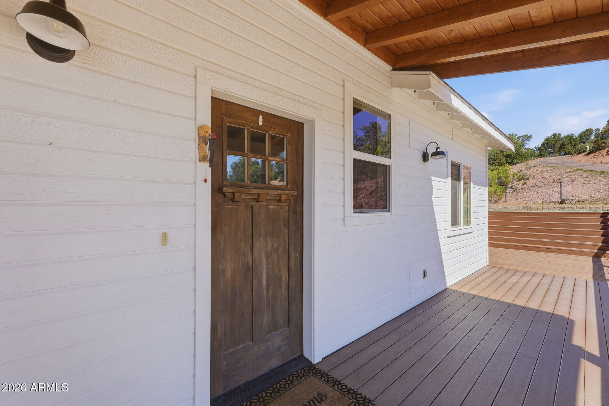 102 N Lookout Point